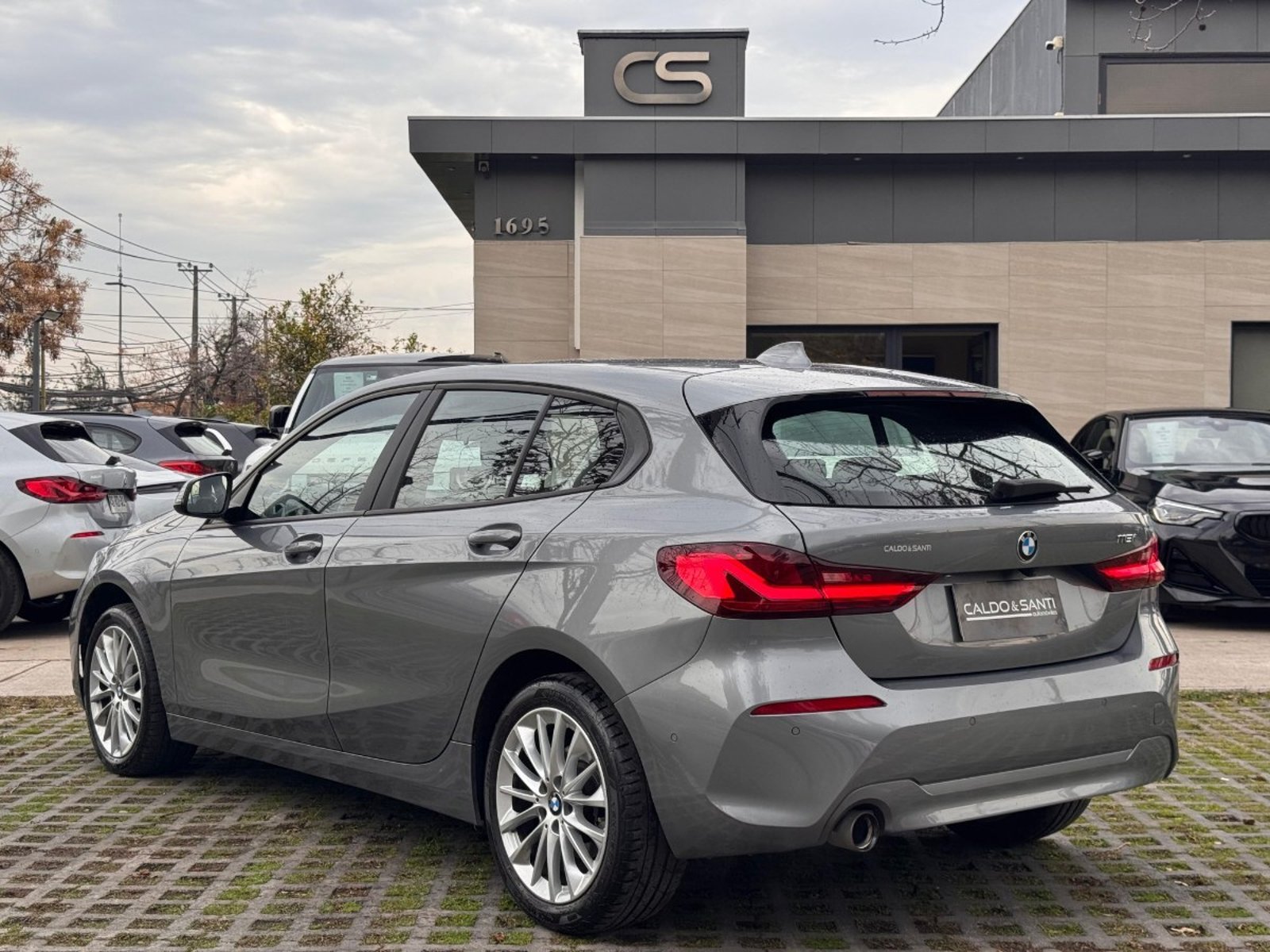 BMW 118 DYNAMIC 1.5 AT 5PTAS 2024 - Imagen 5 de 10