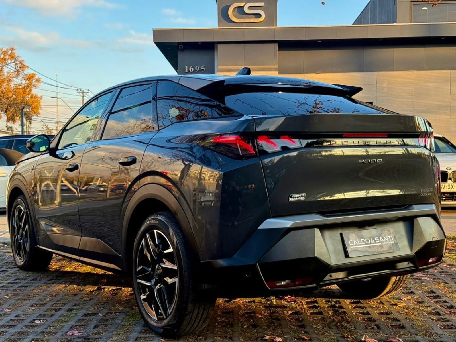Peugeot 3008 GT HYRBID 1.2 AT 2025 - Foto 3 de 10