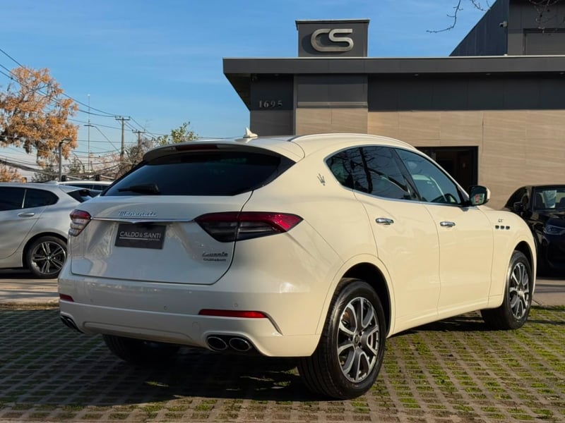 Maserati LEVANTE GT 2.0 HYBRID 4X4 2022 - Imagen 5 de 10