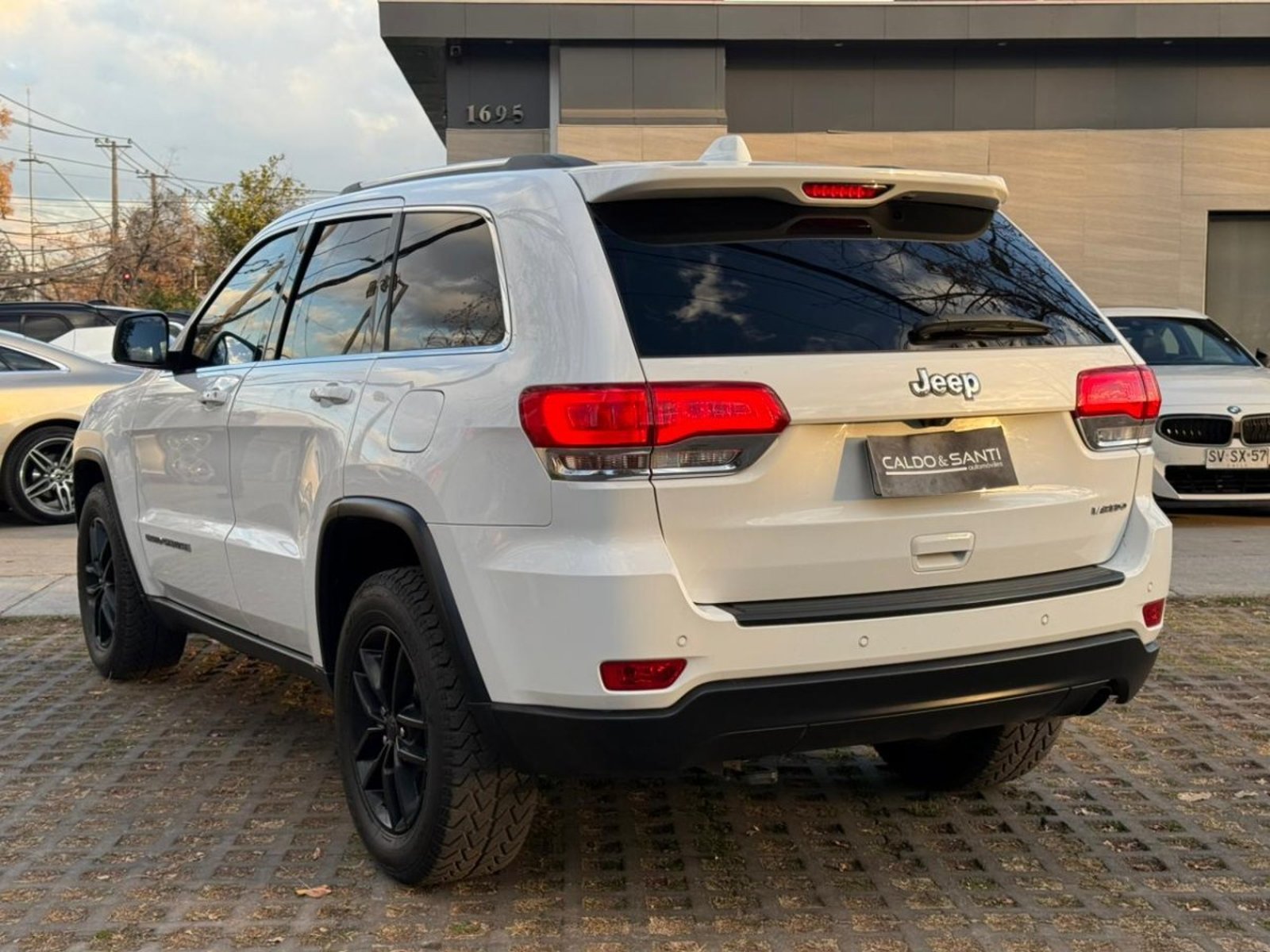 Jeep GRAND CHEROKEE LAREDO 3.6 AT 4x2 2018 - Imagen 3 de 10