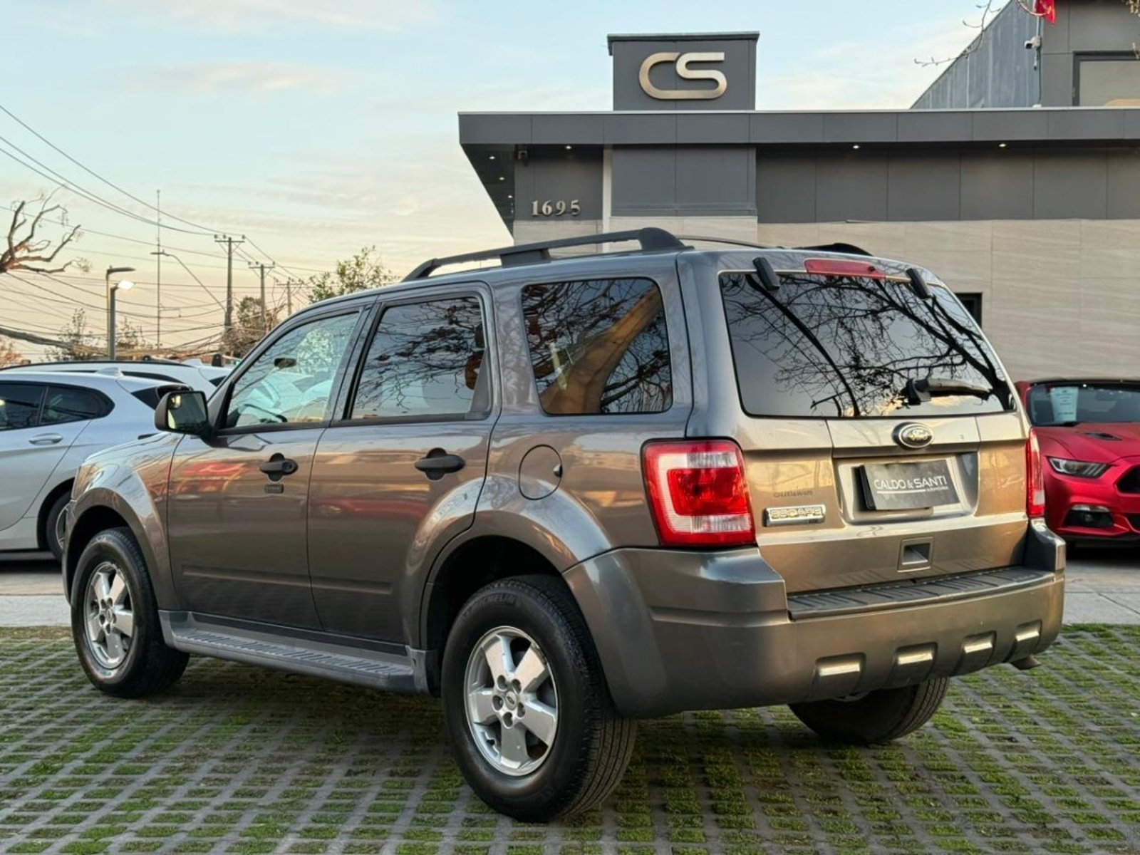 Ford ESCAPE XLT 2.5 AUT 2010 - Imagen 3 de 10