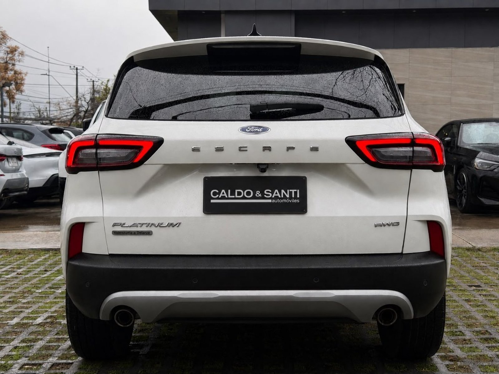 Ford ESCAPE PLATINUM AWD 2.0 AT 2024 - Imagen 4 de 10