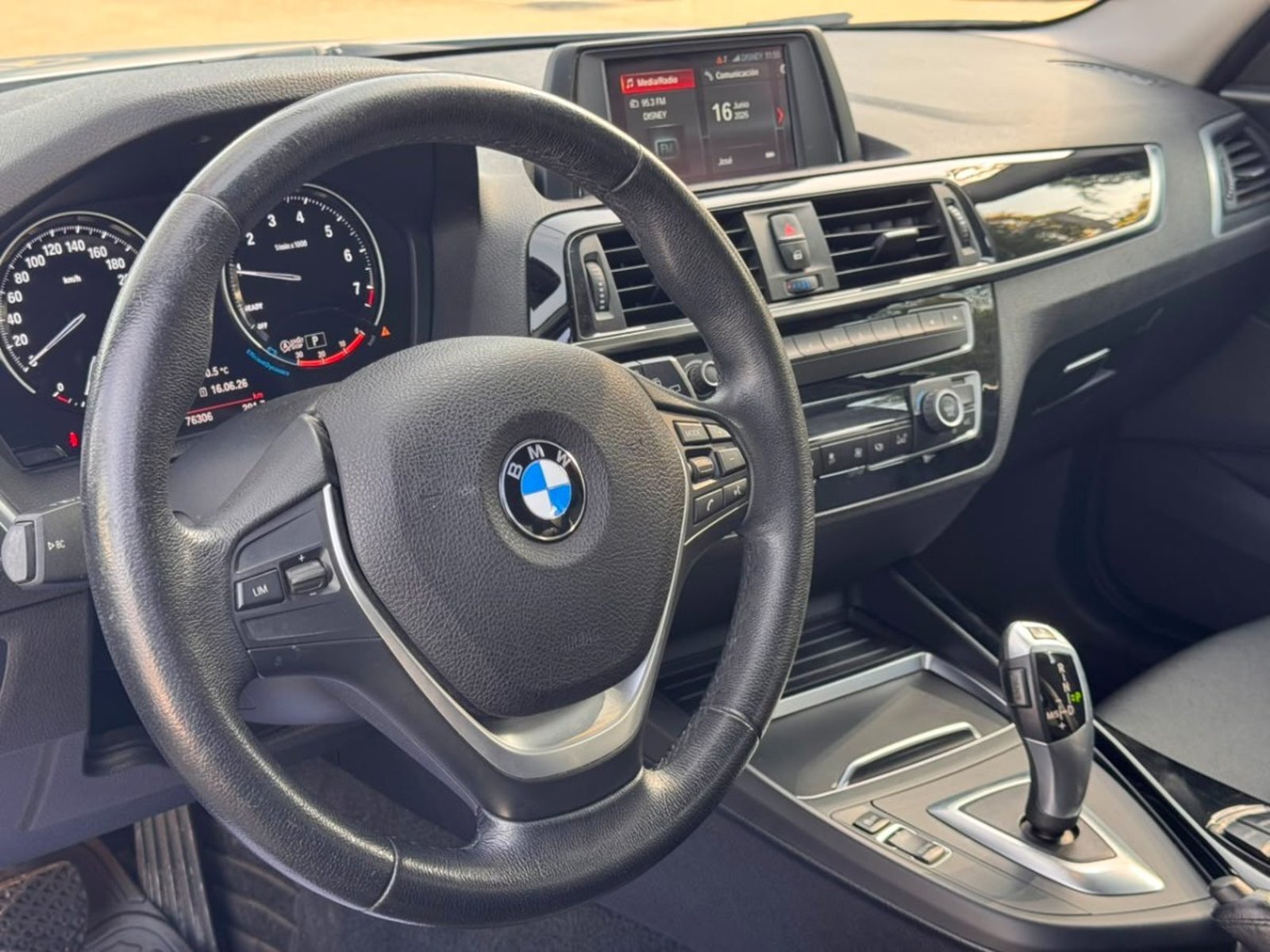 BMW 118 MILLENNIAL 1.5 AT TURBO 5PTAS 2019 - Imagen 9 de 10