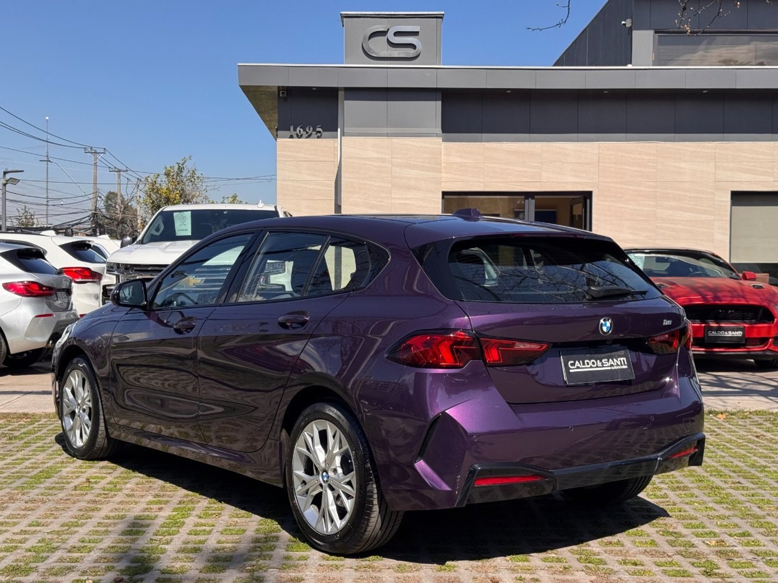 BMW 118 HATCHBACK 1.5 AT 2025 - Foto 3 de 10
