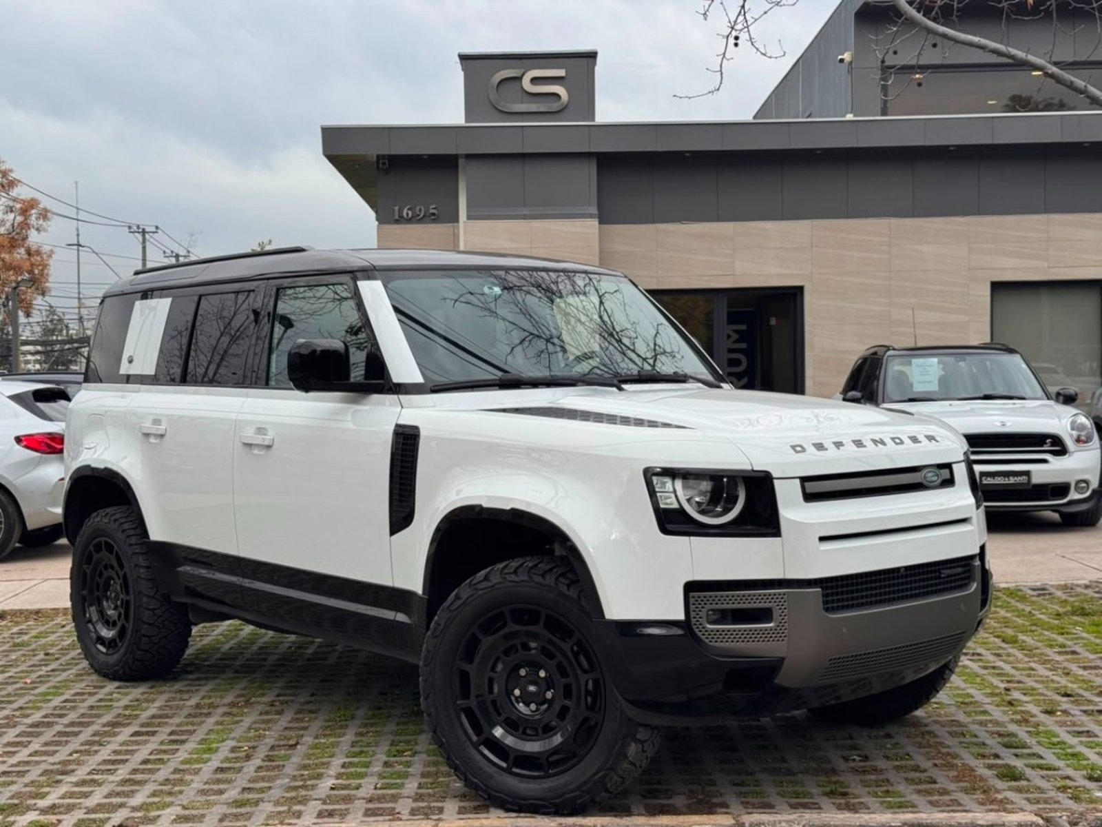 Land Rover DEFENDER X-DYNAMIC 110 3.0 AT DIESEL 4X4 2023 - Imagen 7 de 9
