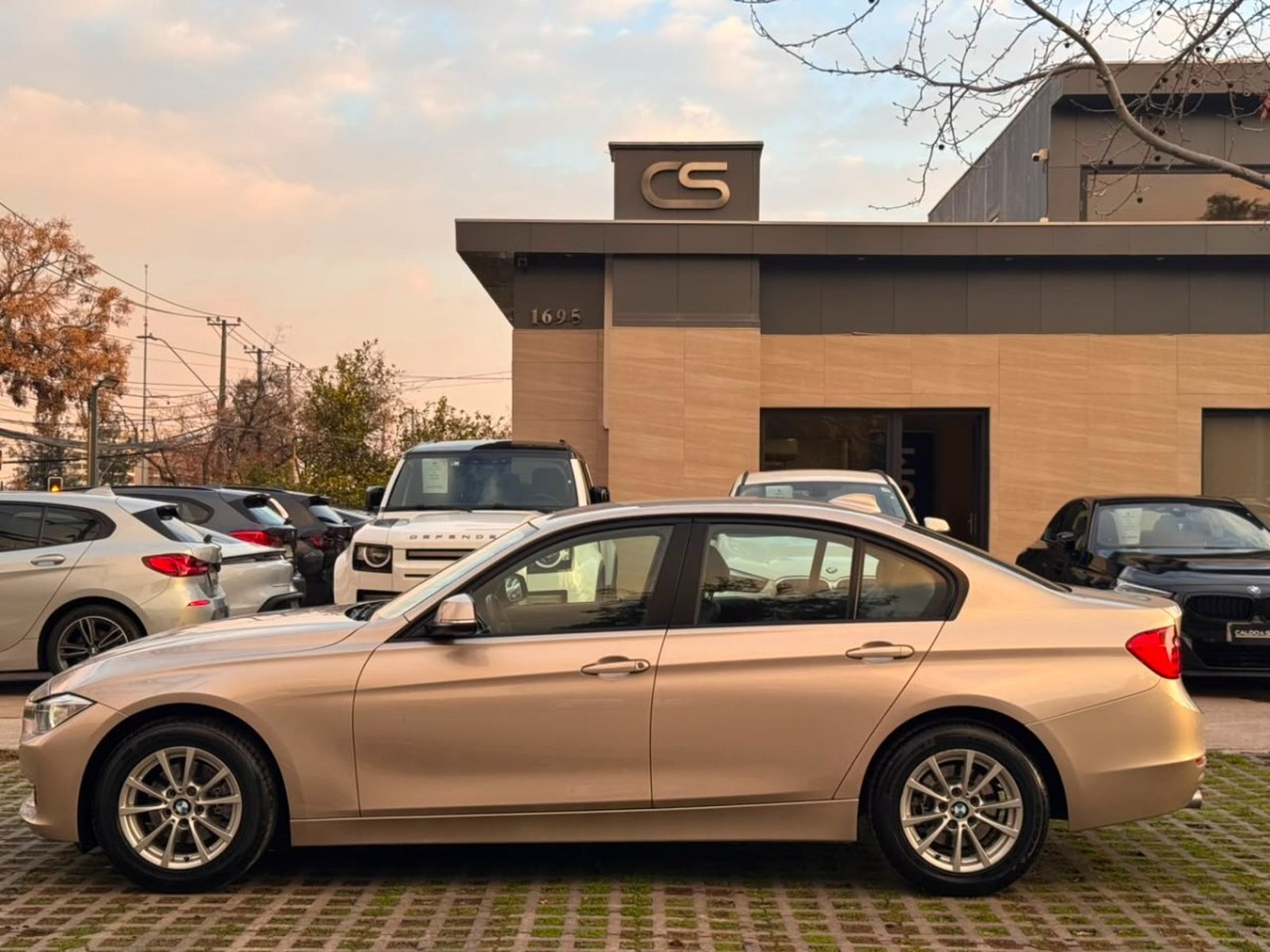 BMW 316I 1.6 AT 2014 - Foto 2 de 10