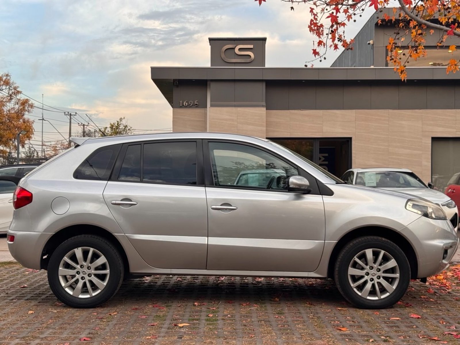 Renault KOLEOS EXPRESSION 2.0 AUT 2016 - Imagen 7 de 10