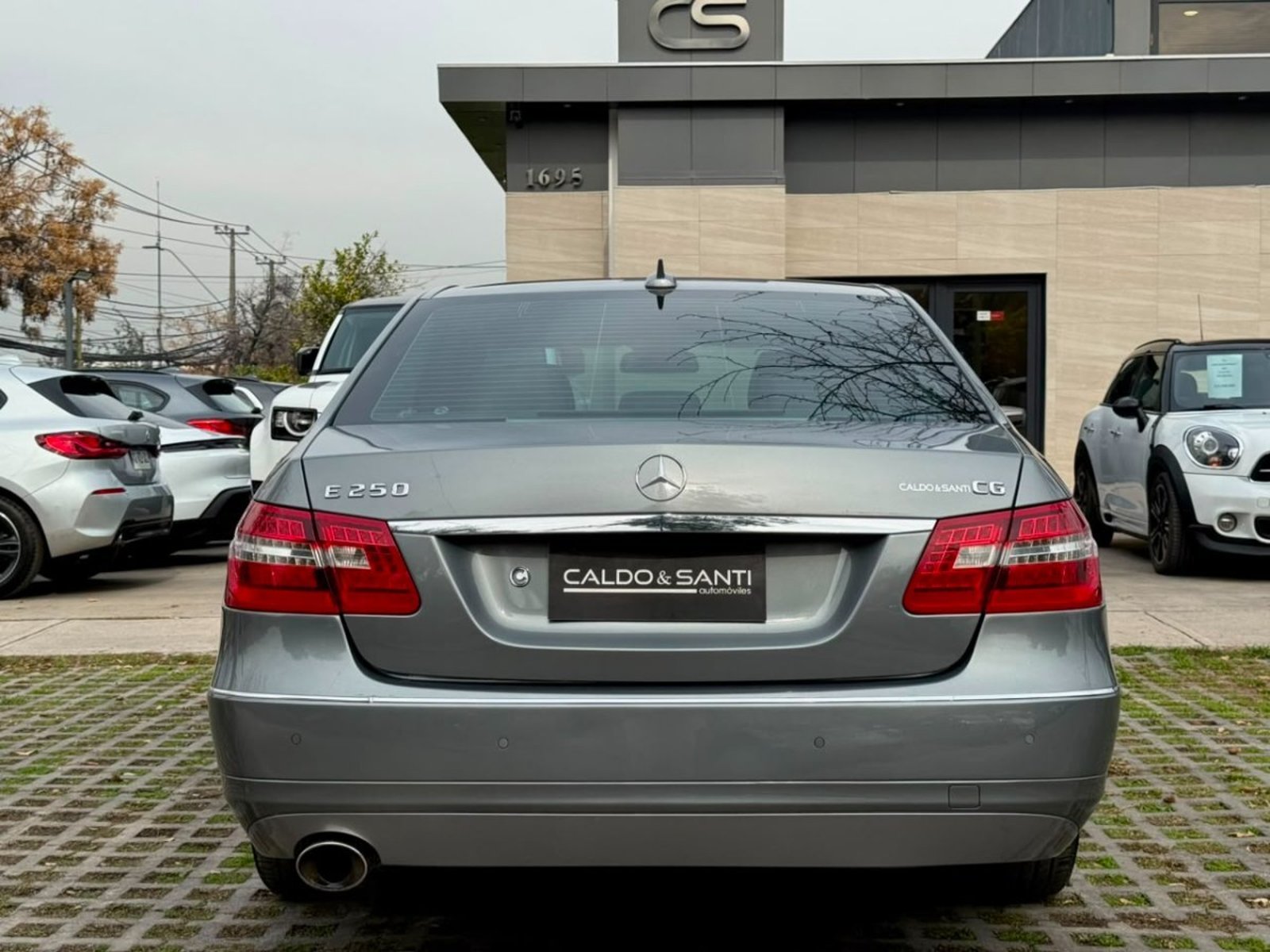 Mercedes-Benz E250 CGI ELEGANCE 1.8 AT 2012 - Foto 4 de 10