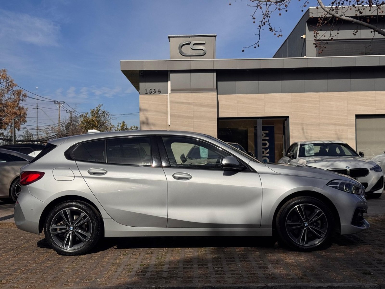 BMW 118I 1.5 AT 2021 - Imagen 6 de 10