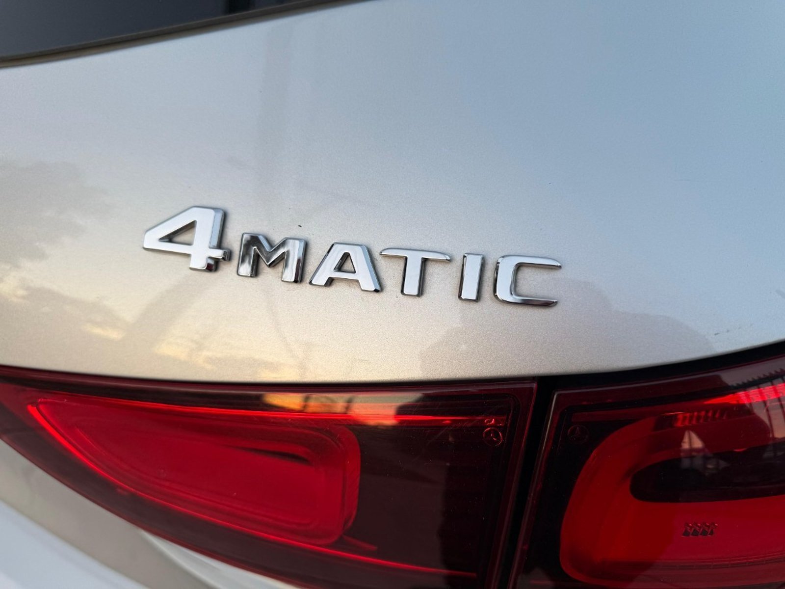 MERCEDES-BENZ GLA 220 1.9 AT DIESEL 4MATIC 2023 - Imagen 8 de 9