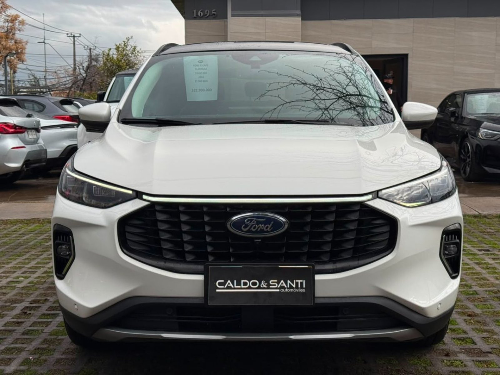 Ford ESCAPE PLATINUM AWD 2.0 AT 2024 - Imagen 8 de 10