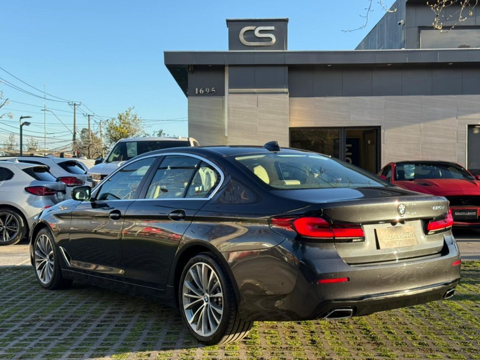 BMW 520D HERITAGE LCI 2.0 DIESEL 2021 - Foto 3 de 10