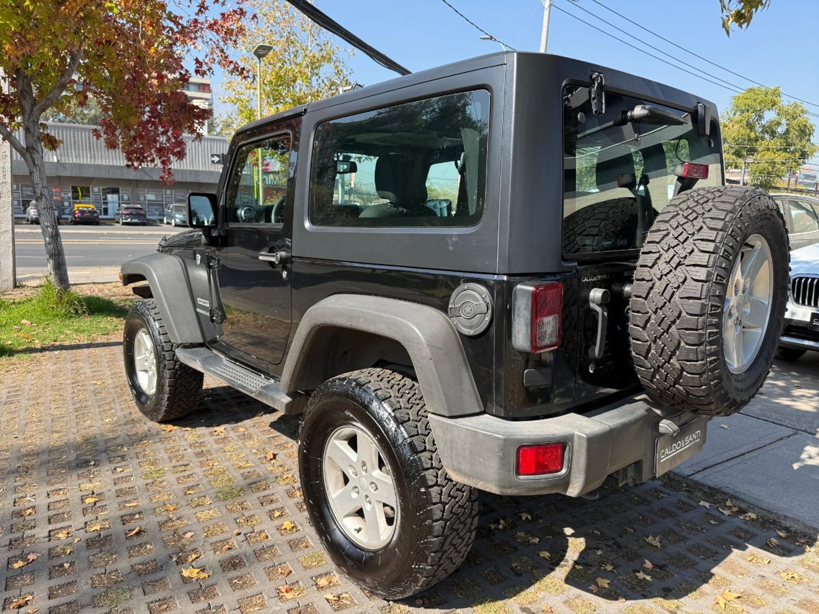 JEEP WRANGLER SPORT 3.6 AT 4X4 2PTAS 2017 - Imagen 7 de 10
