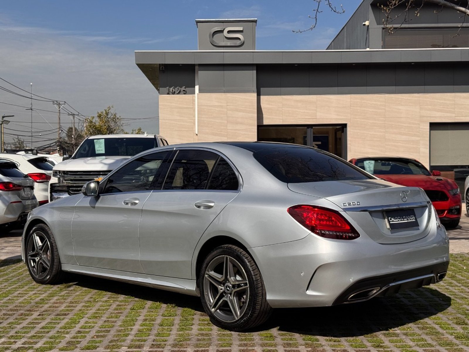 Mercedes-Benz C200 SEDAN 2.0 AT LOOK AMG 2021 - Foto 3 de 10