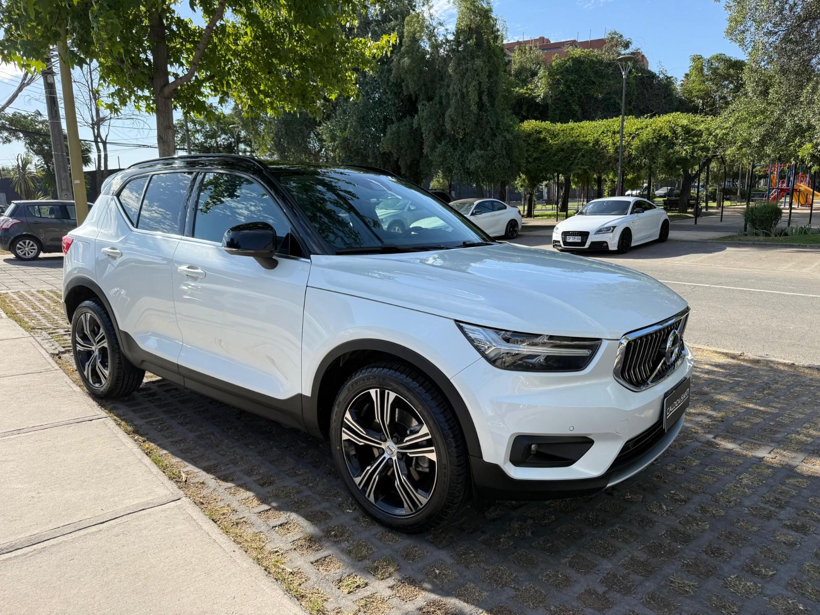 Volvo XC40 INSCRIPTION T4 2.0 AT 2022 - Foto 2 de 10