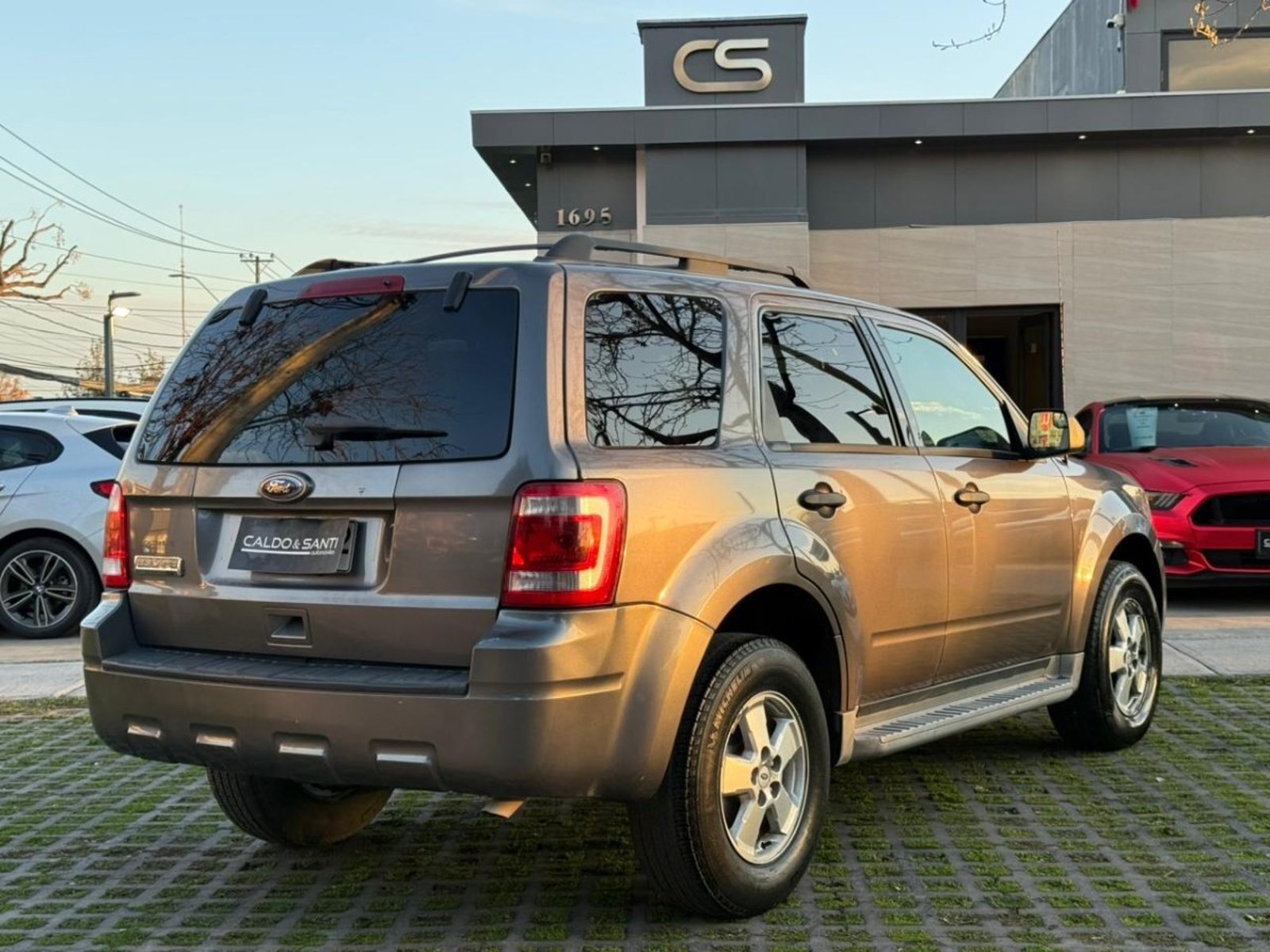 Ford ESCAPE XLT 2.5 AUT 2010 - Imagen 5 de 10