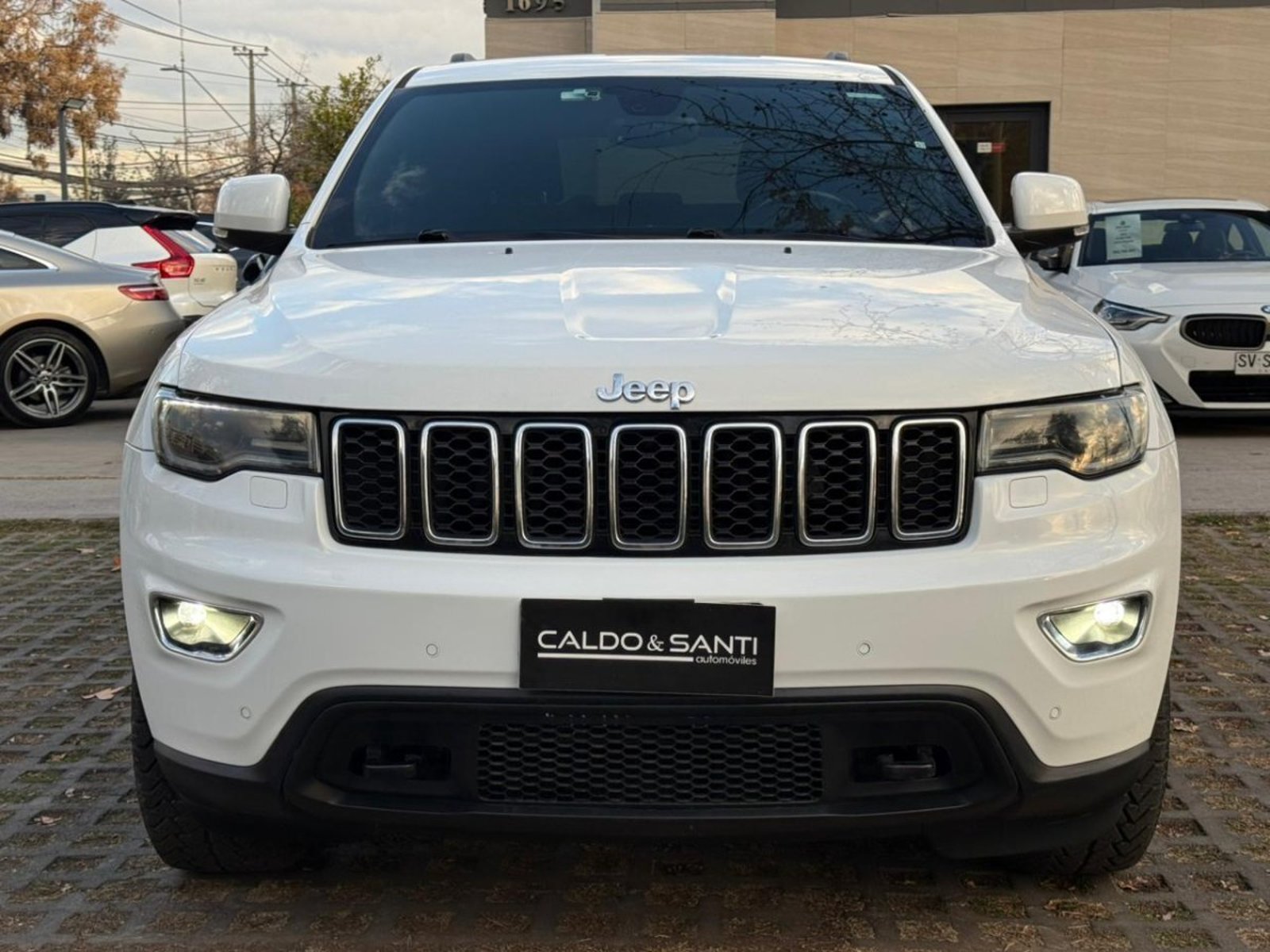 Jeep GRAND CHEROKEE LAREDO 3.6 AT 4x2 2018 - Imagen 8 de 10
