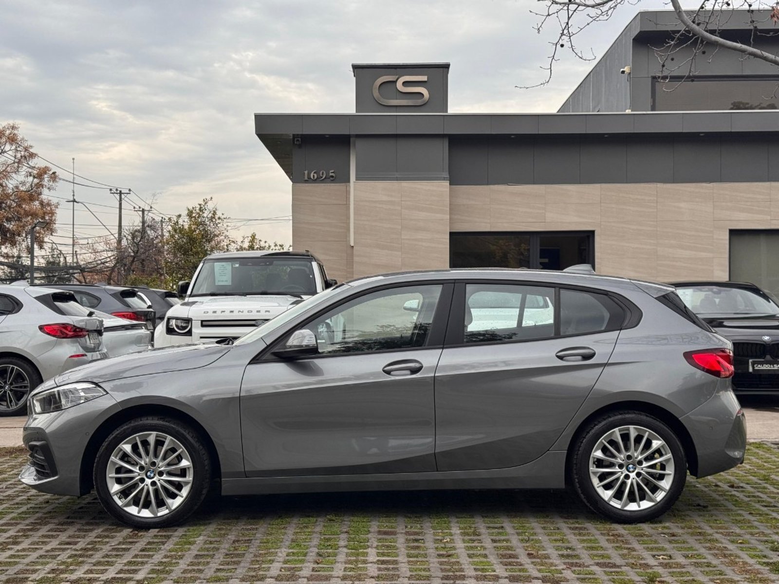 BMW 118 DYNAMIC 1.5 AT 5PTAS 2024 - Imagen 7 de 10