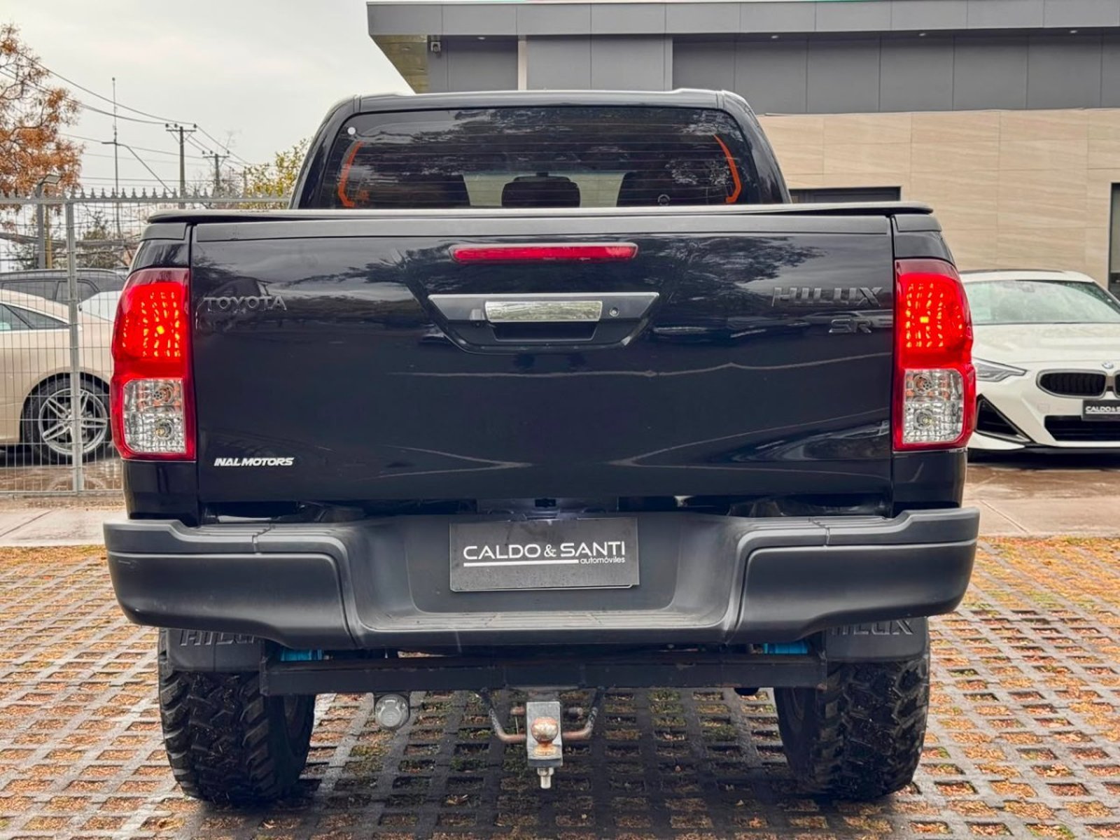 TOYOTA HILUX SR 4X2 2.7 MT 2023 - Foto 4 de 10