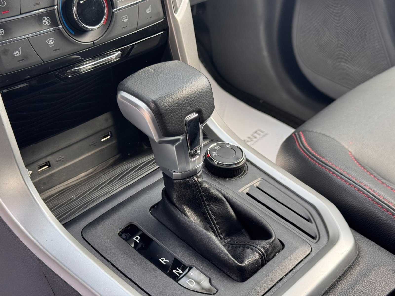Maxus T60 DCAB 4X4 2.0 AT 2023 - Imagen 10 de 10