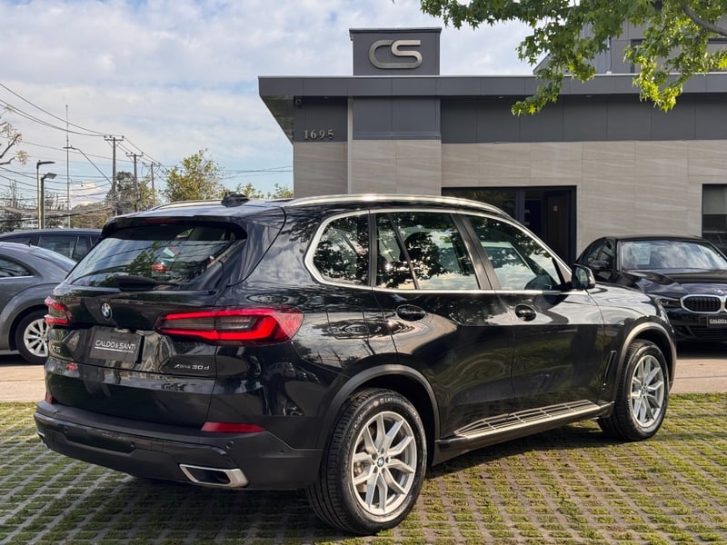 BMW X5 XDRIVE30D 3.0 AT 2023 - Imagen 5 de 10
