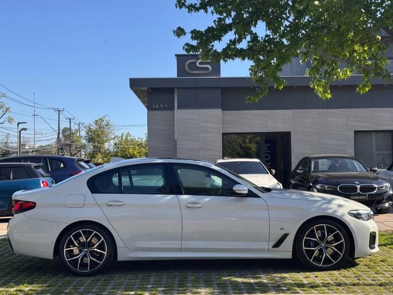 BMW 530I M SPORT 2.0 AUT 2021 - Imagen 6 de 10