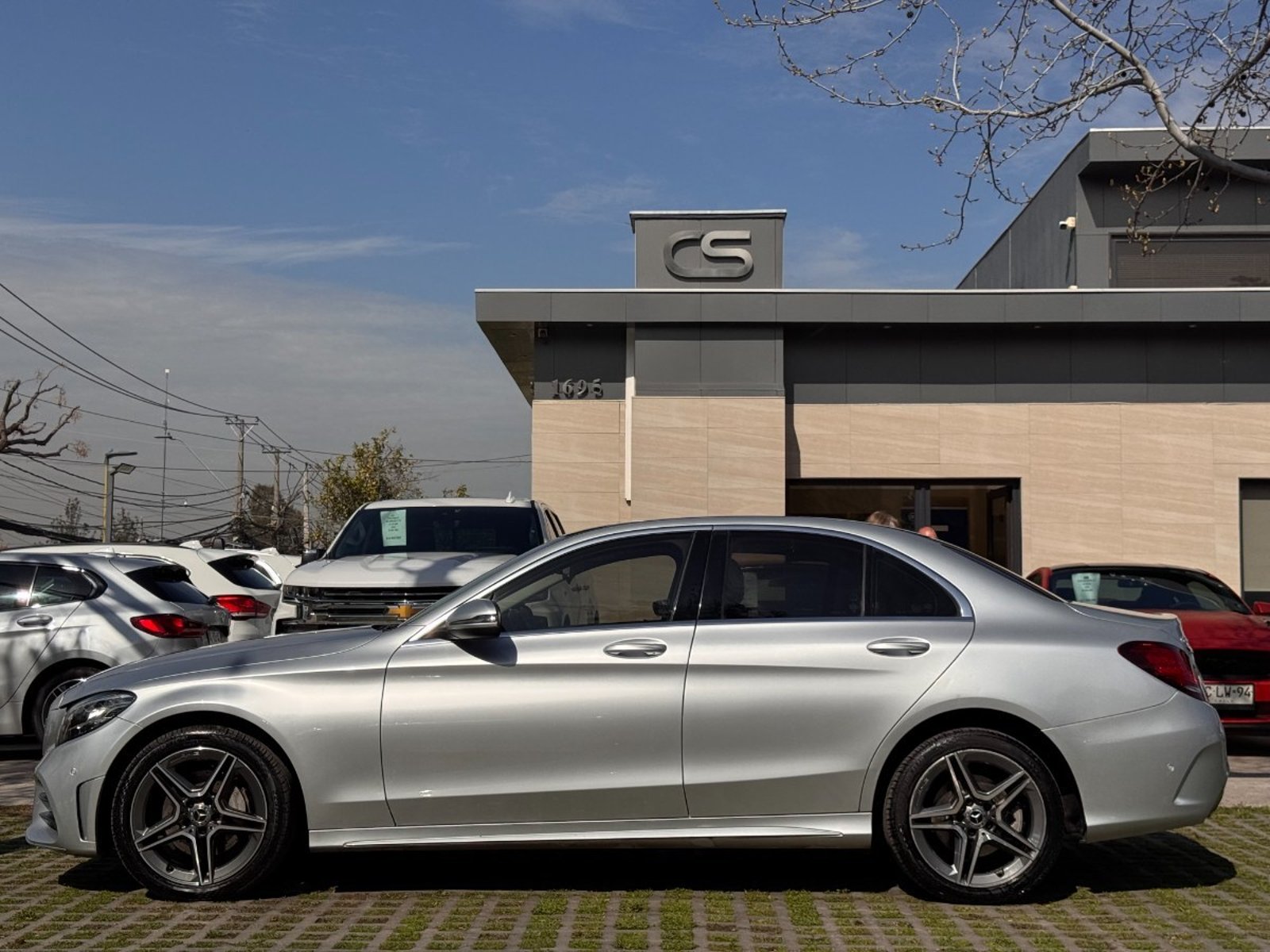 Mercedes-Benz C200 SEDAN 2.0 AT LOOK AMG 2021 - Foto 2 de 10