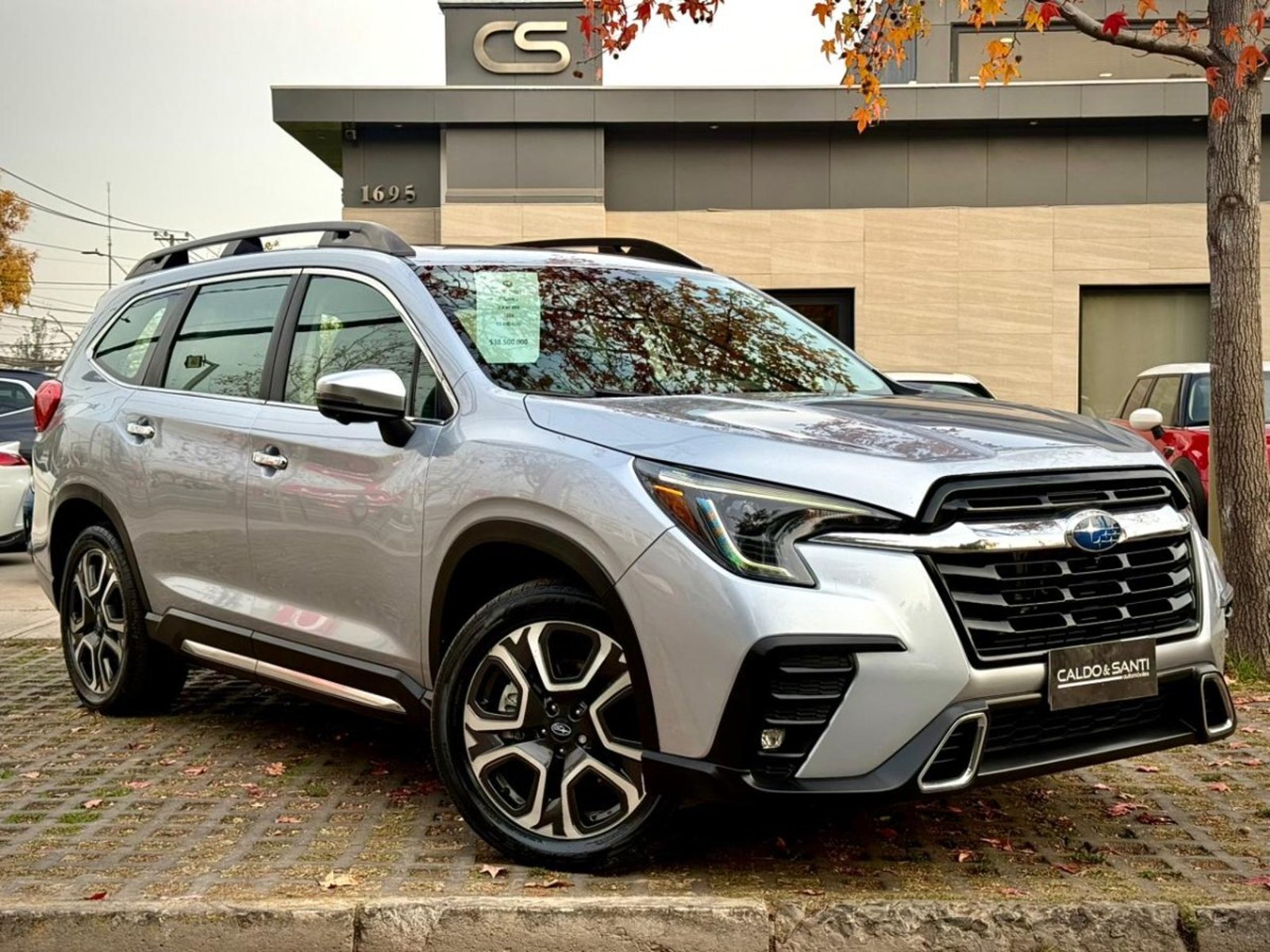 SUBARU EVOLTIS TOURING EYESIGHT AWD 2.4 AT 2024 - Imagen 7 de 10