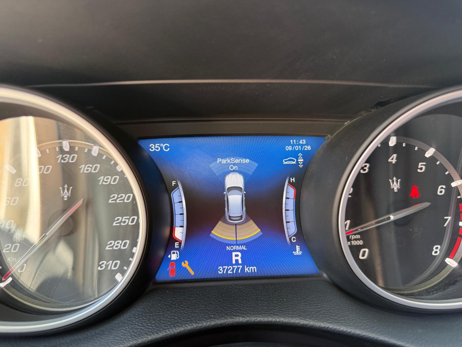 MASERATI LEVANTE 3.0 AT Q4 2021 - Imagen 8 de 10