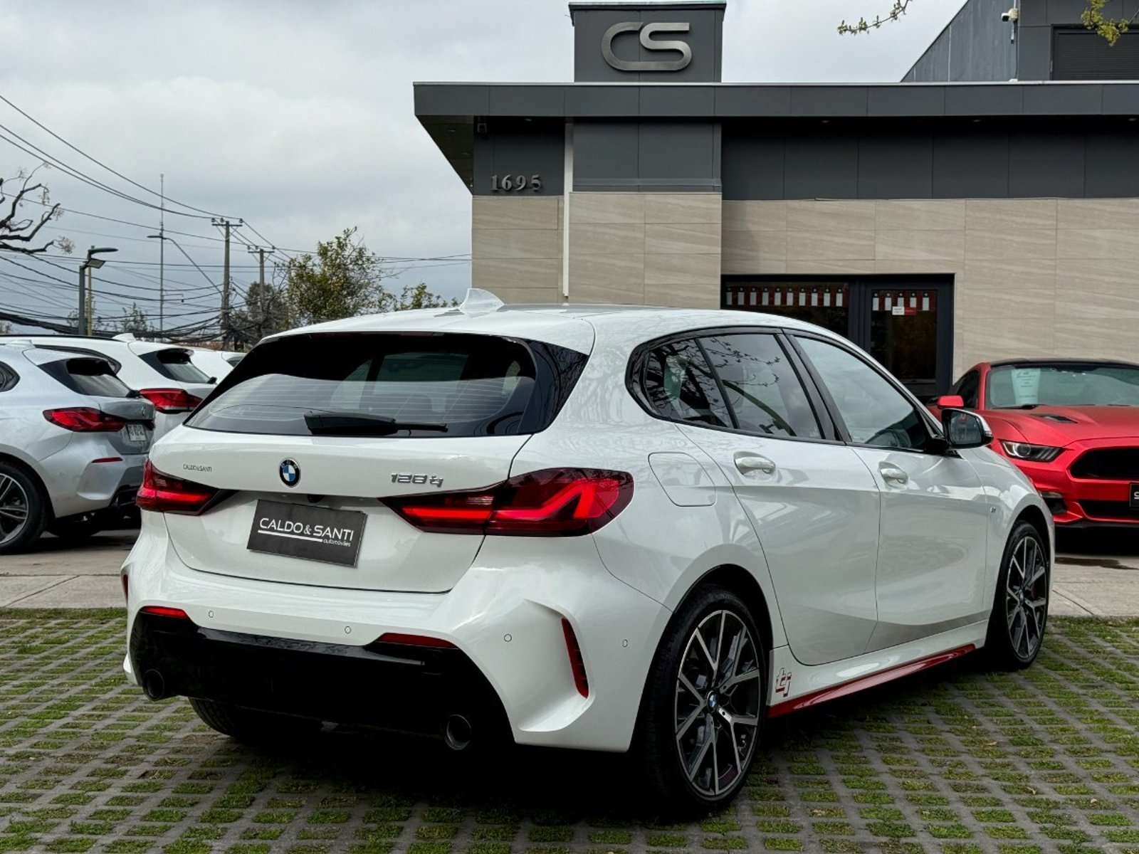 BMW 128 TI 2.0 AT 2024 - Imagen 5 de 10