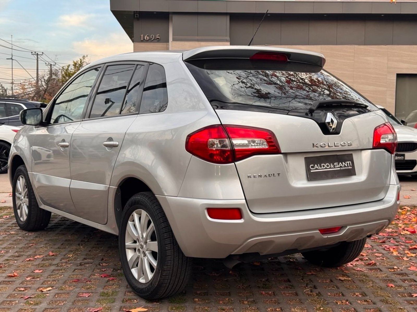Renault KOLEOS EXPRESSION 2.0 AUT 2016 - Imagen 3 de 10
