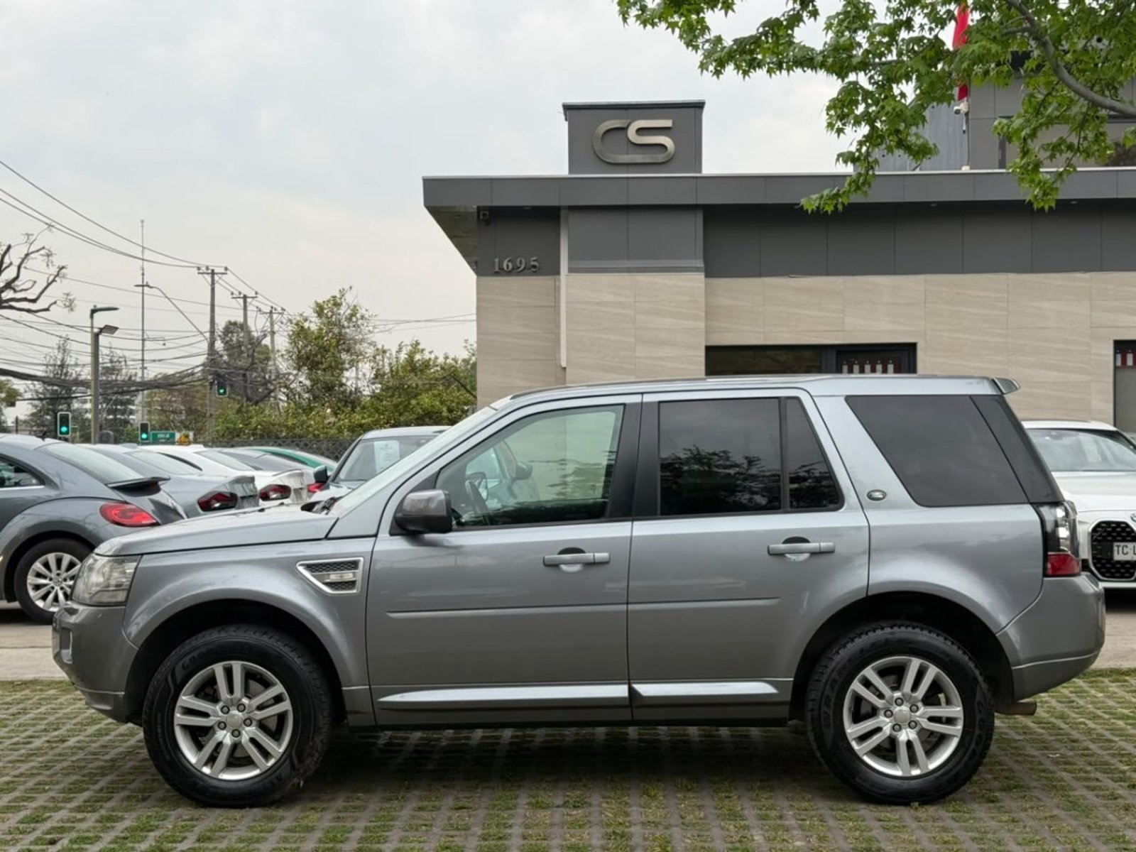 Land Rover FREELANDER 2 SI4 SE 4X4 2.0 AUT 2014 - Foto 2 de 10