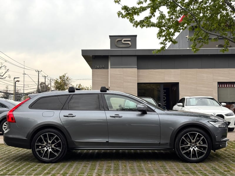 Volvo V90 CROSS COUNTRY T6 INSCRIPTION 2.0 AT AWD 2018 - Imagen 4 de 10