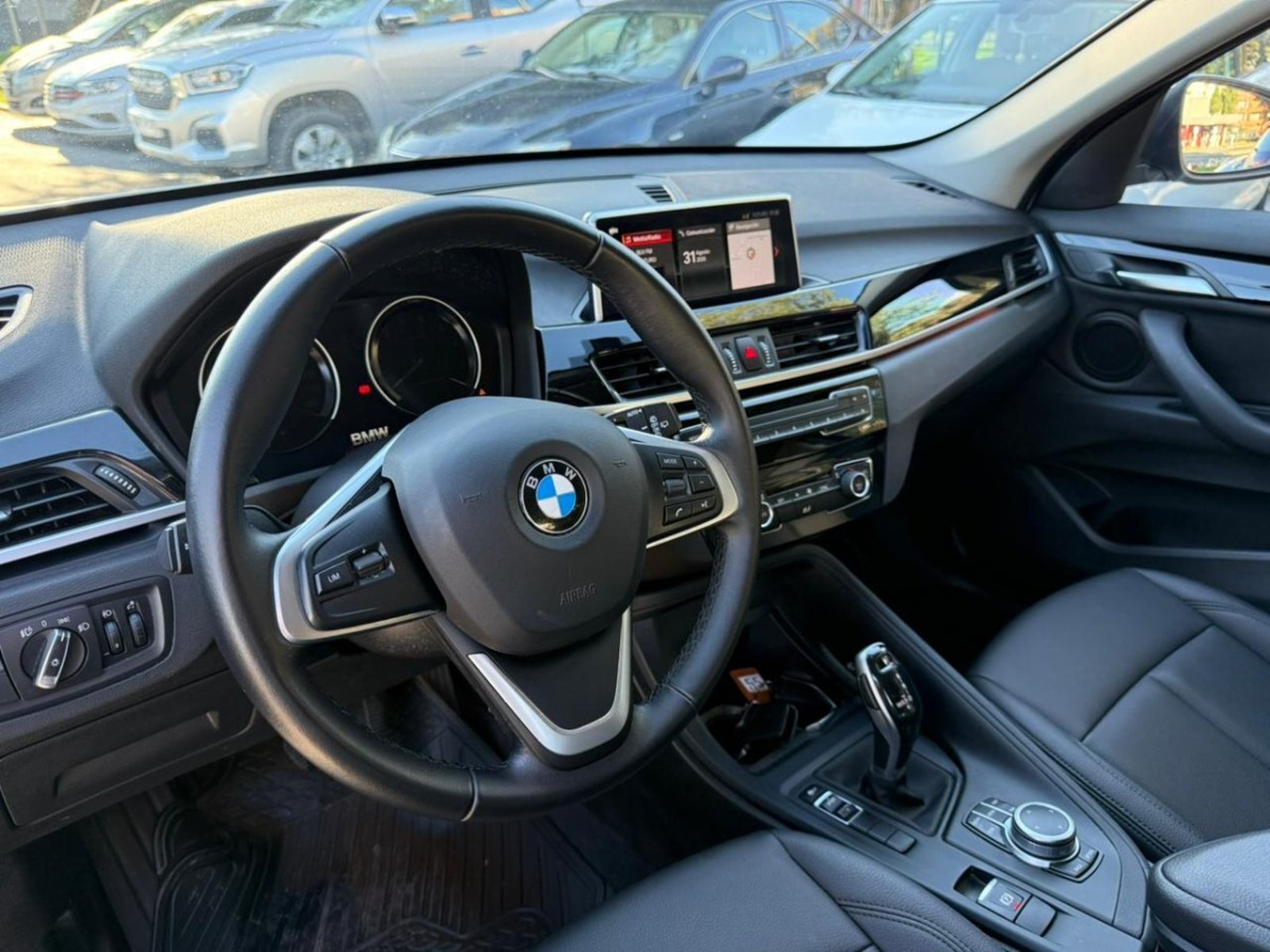 BMW X1 SDrive 18i 1.5 AUT 2022 - Imagen 9 de 10