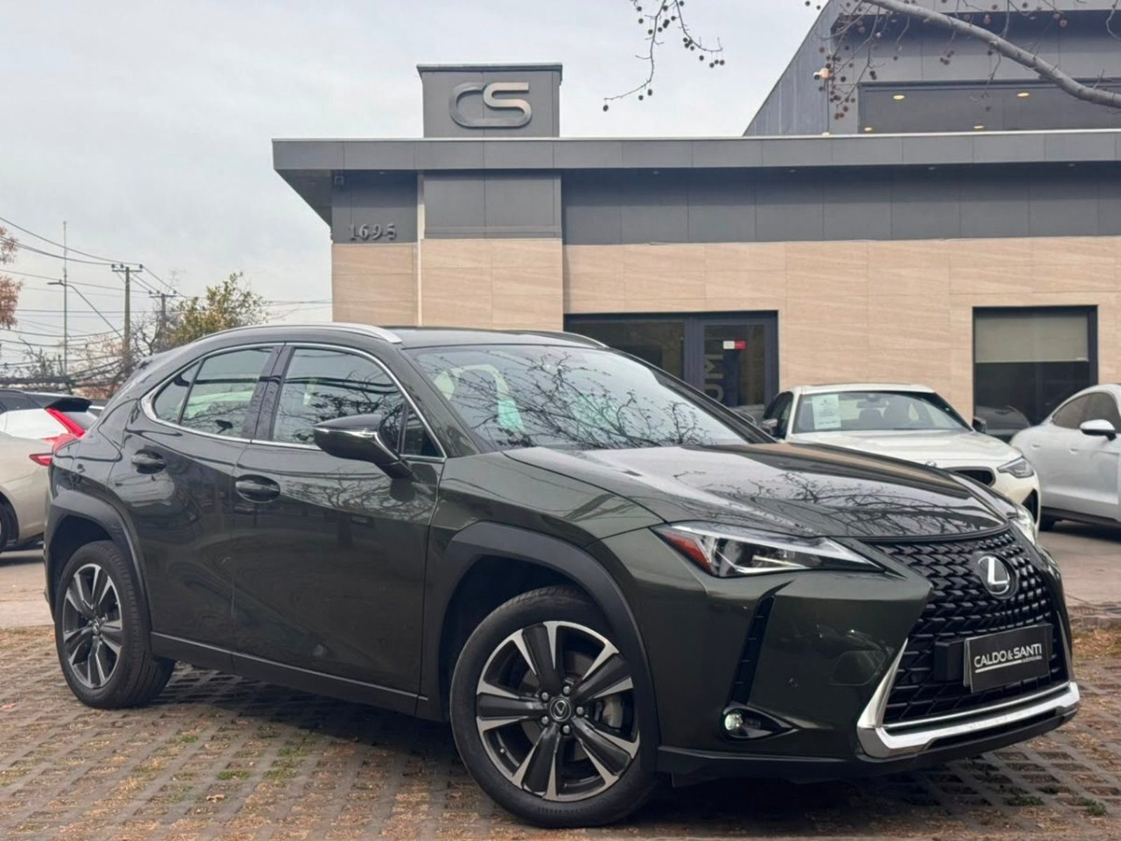LEXUS UX 200 CVT 2.0 AUT 2021 - Imagen 8 de 10