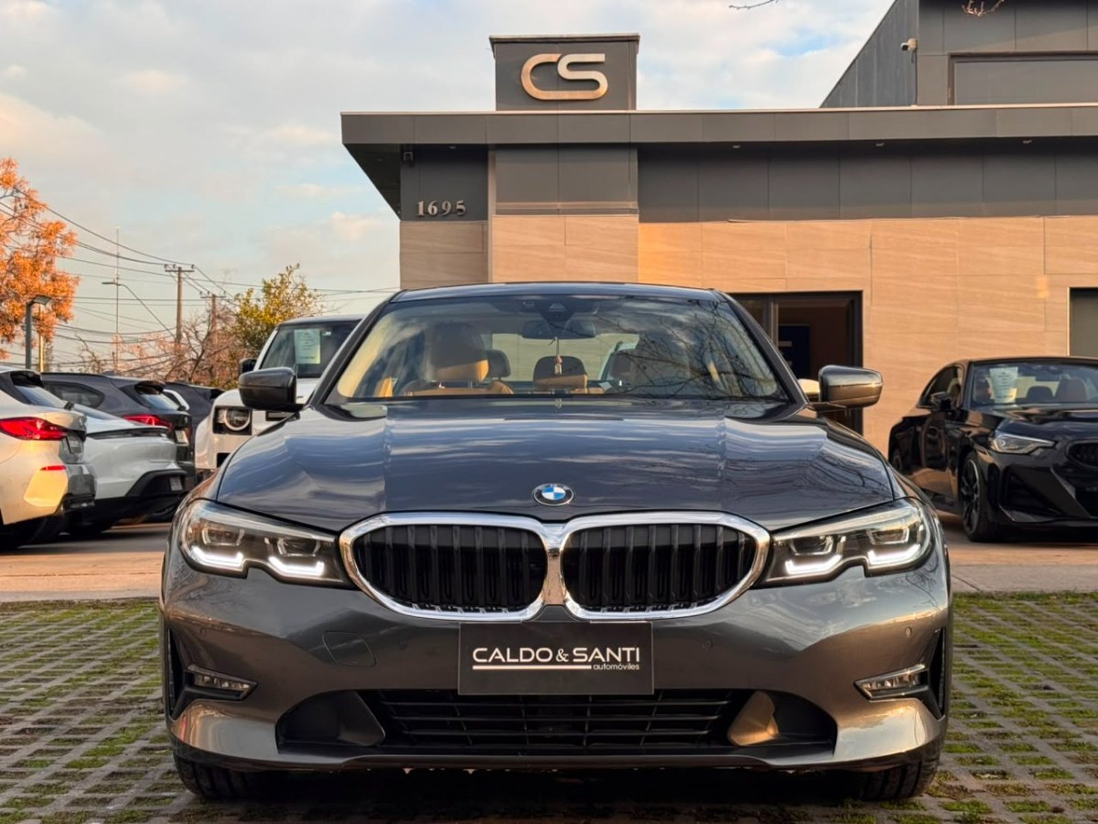 BMW 330I LIMITED 2.0 AUT 2021 - Imagen 8 de 10