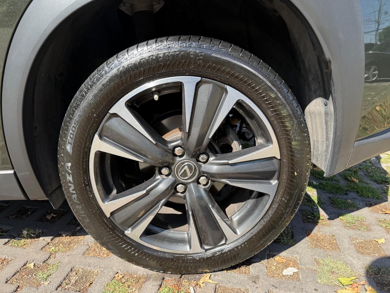 LEXUS UX 200 HATCH BACK CVT 2.0 AT 2021 - Imagen 7 de 8
