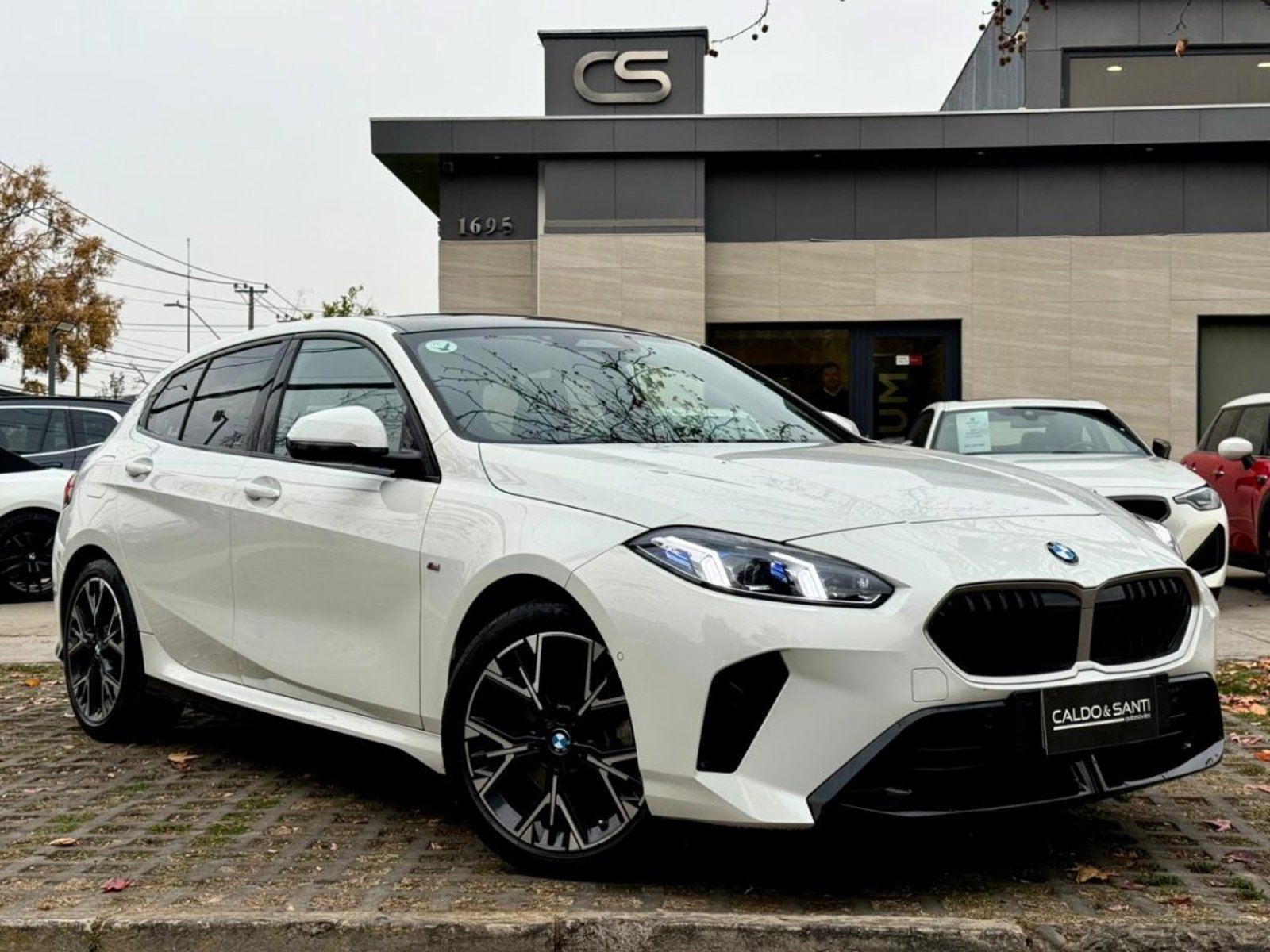 BMW 118 M SPORT 1.5 AT 2025 - Imagen 6 de 9