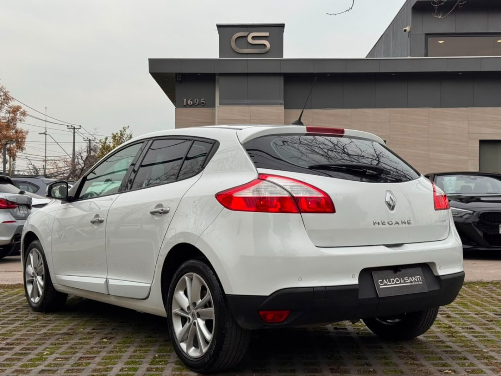 Renault MEGANE 2.0 AT 2015 - Foto 3 de 10