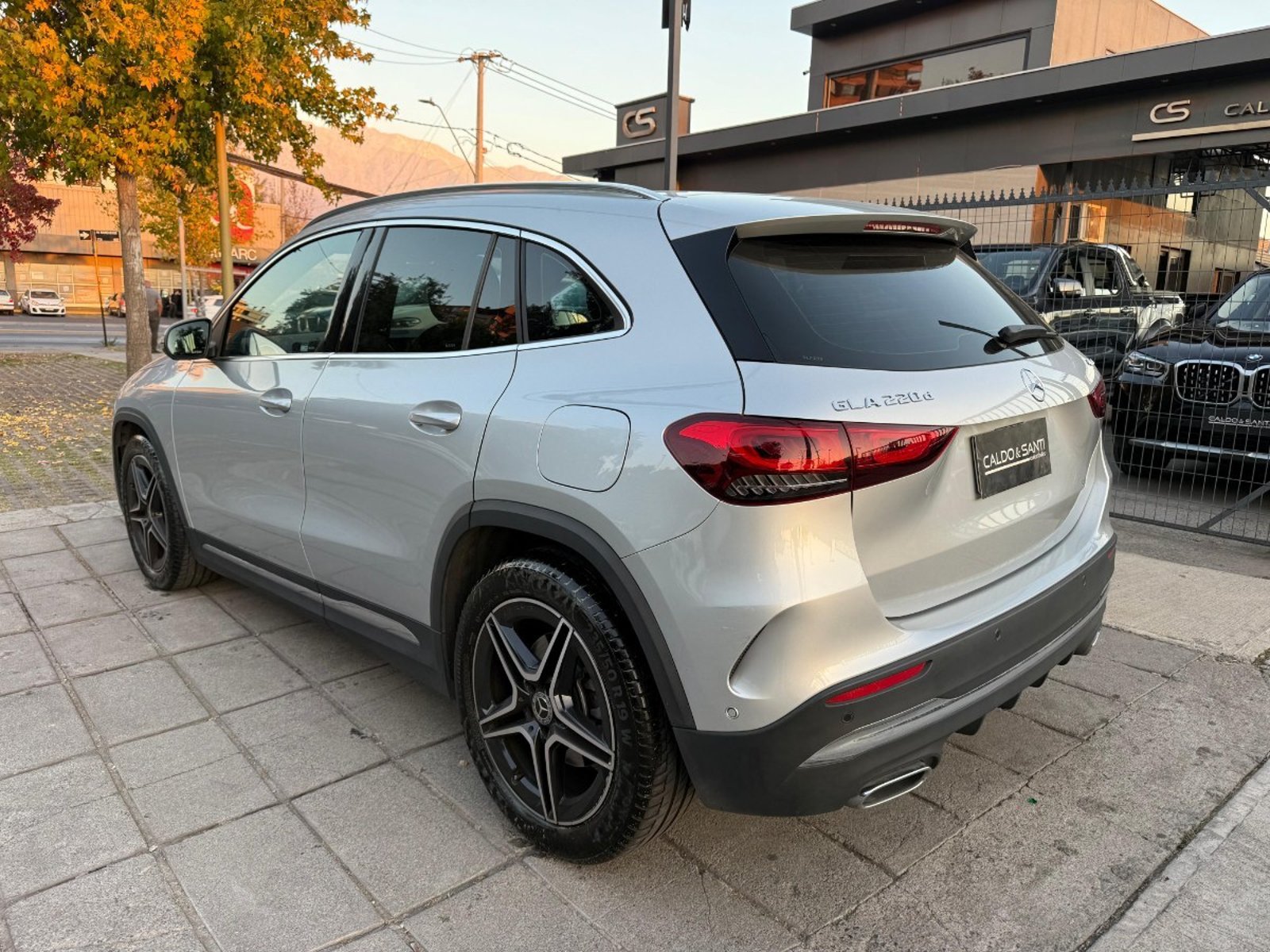 MERCEDES-BENZ GLA 220 1.9 AT DIESEL 4MATIC 2023 - Imagen 5 de 9