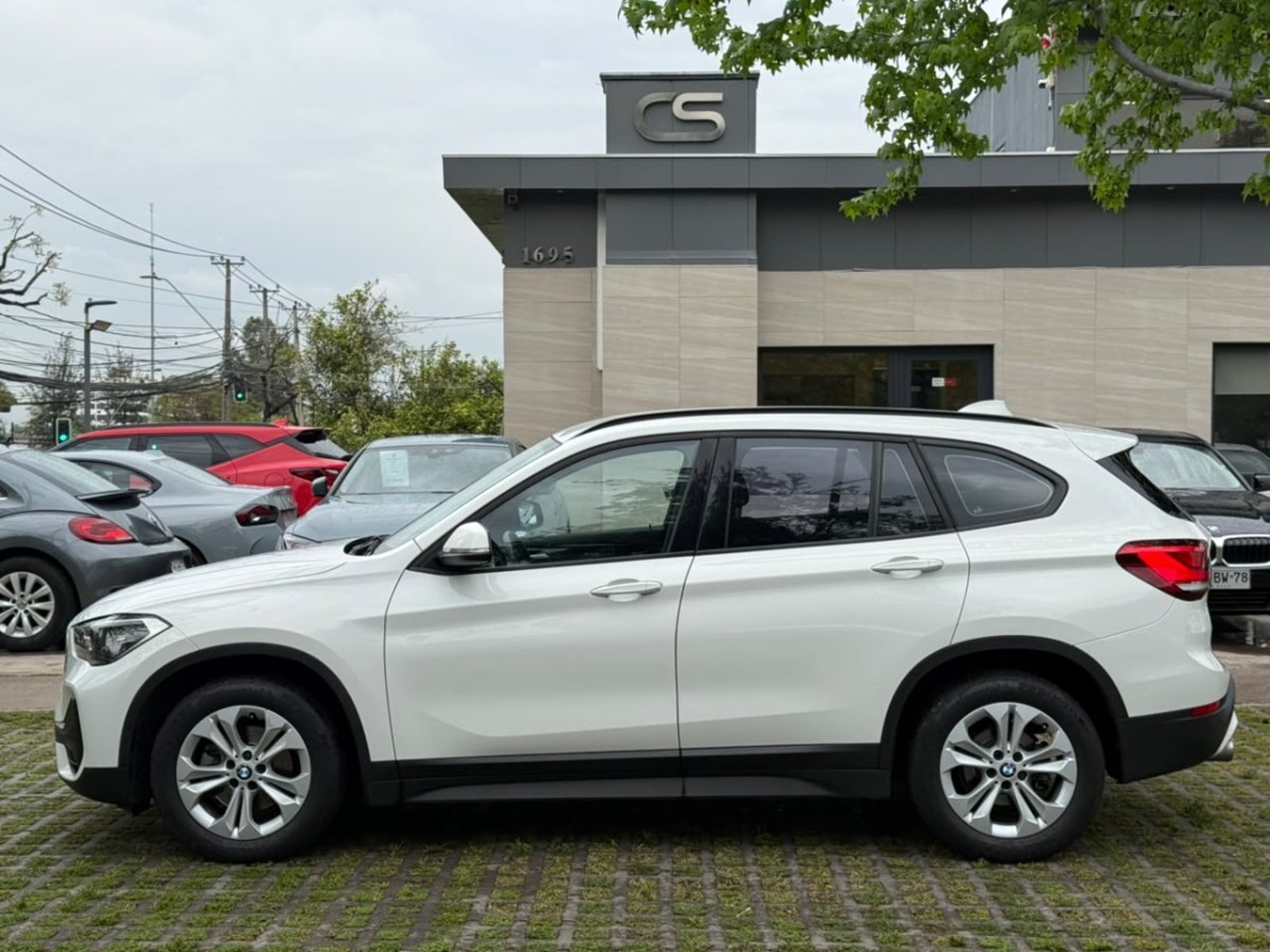 BMW X1 SDRIVE 18i 1.5 AT 2020 - Foto 2 de 10