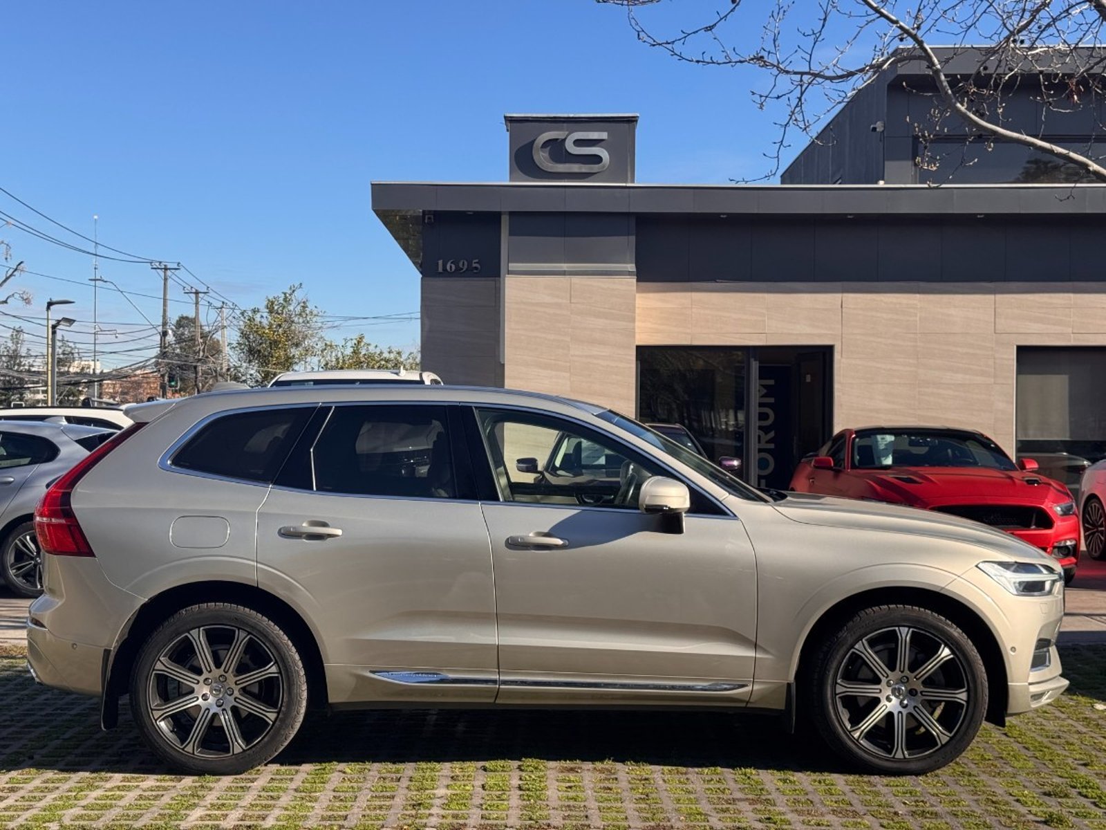 Volvo XC60 D5 INSCRIPTION 2.0 AT 2018 - Imagen 6 de 10