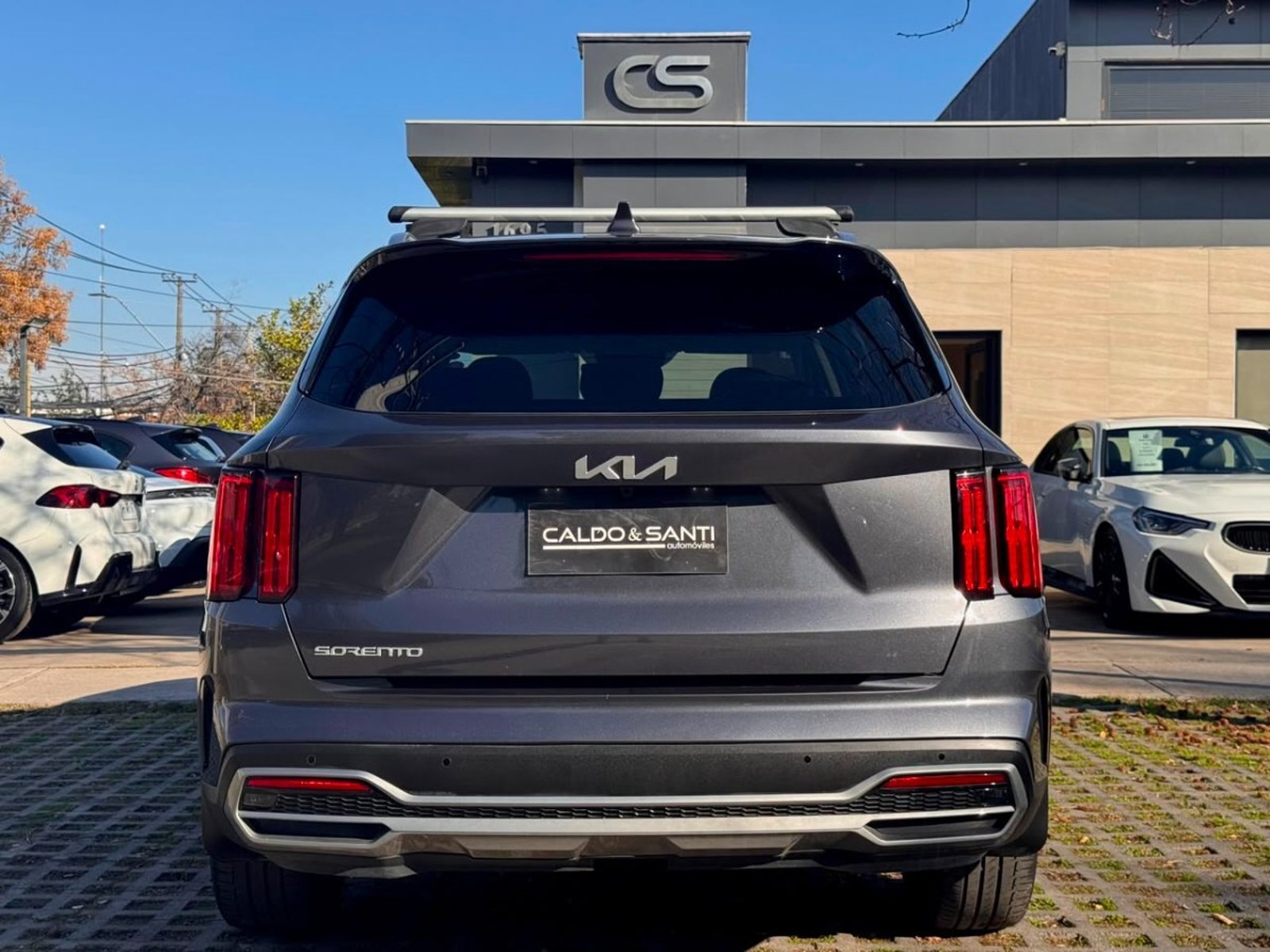 Kia SORENTO EX 2.5 AT GLS 2WD 2023 - Foto 4 de 10