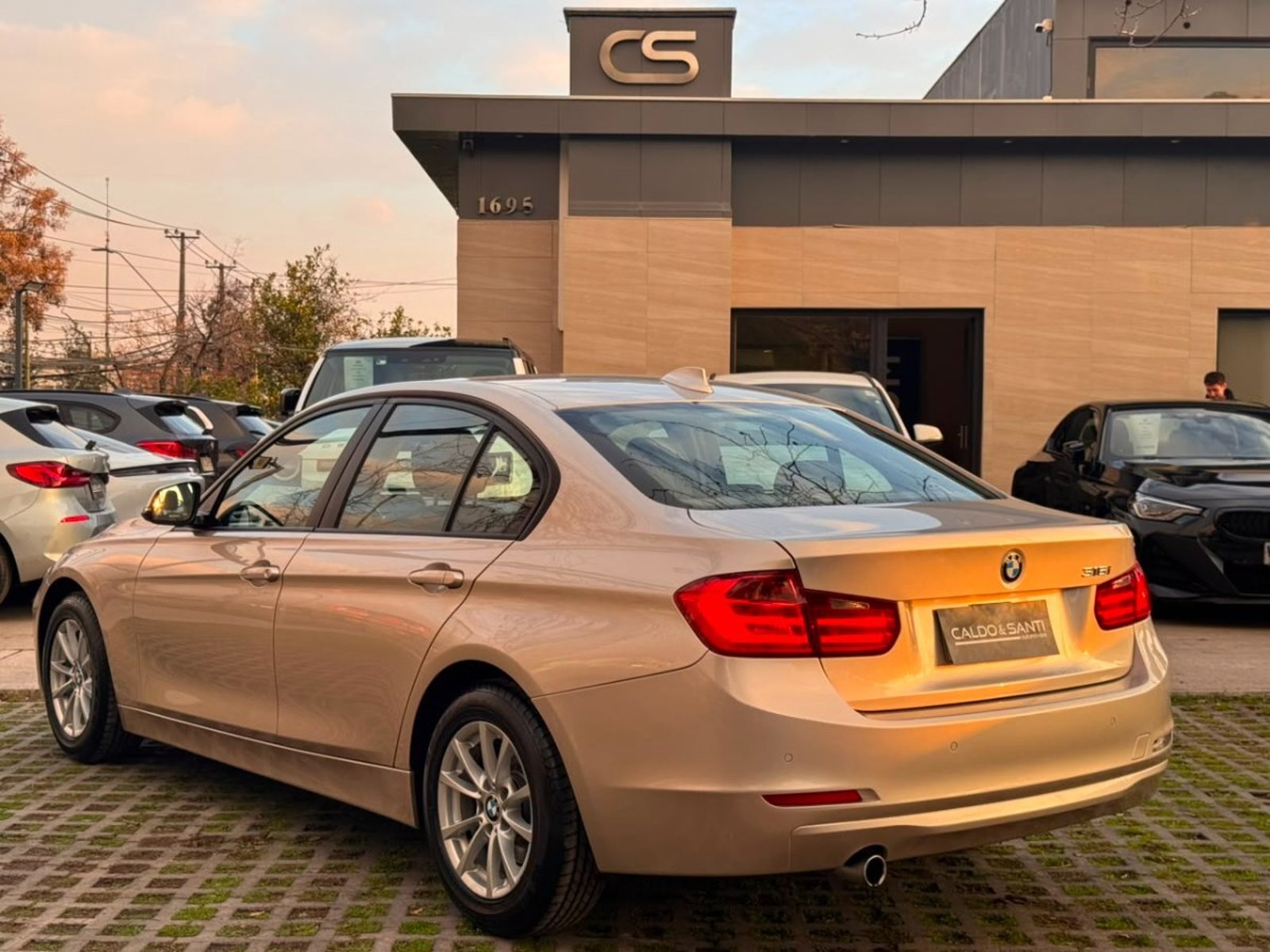 BMW 316I 1.6 AT 2014 - Imagen 3 de 10