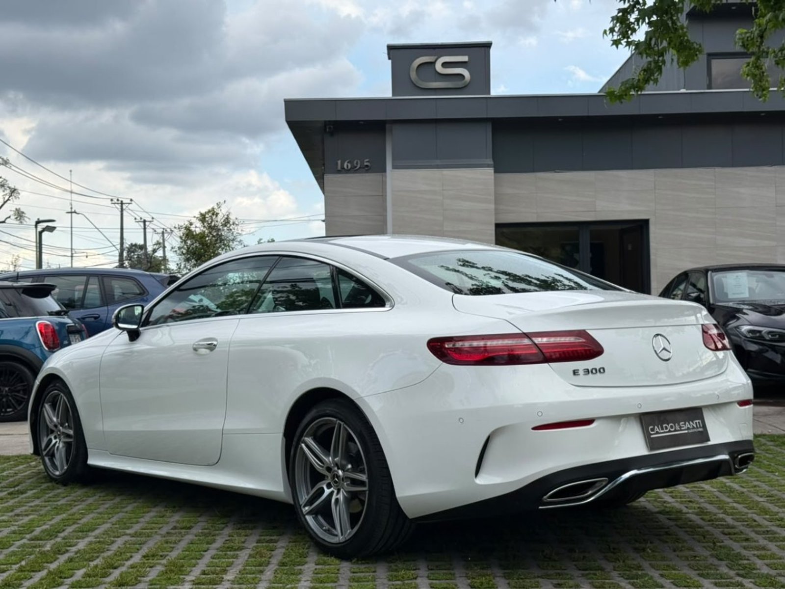 Mercedes-Benz E300 COUPE 2.0 AUT 2020 - Foto 3 de 10