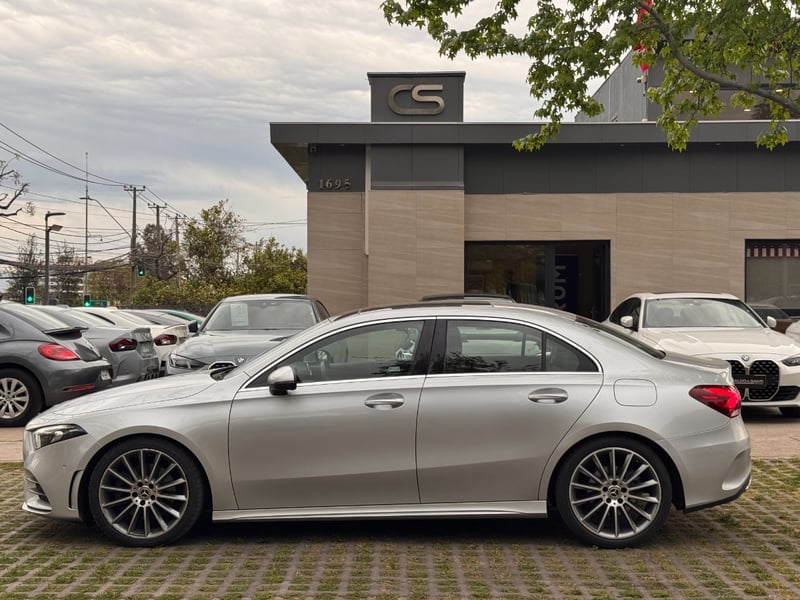 Mercedes-Benz A250 SEDAN 2.0 AT 2022 - Imagen 7 de 9