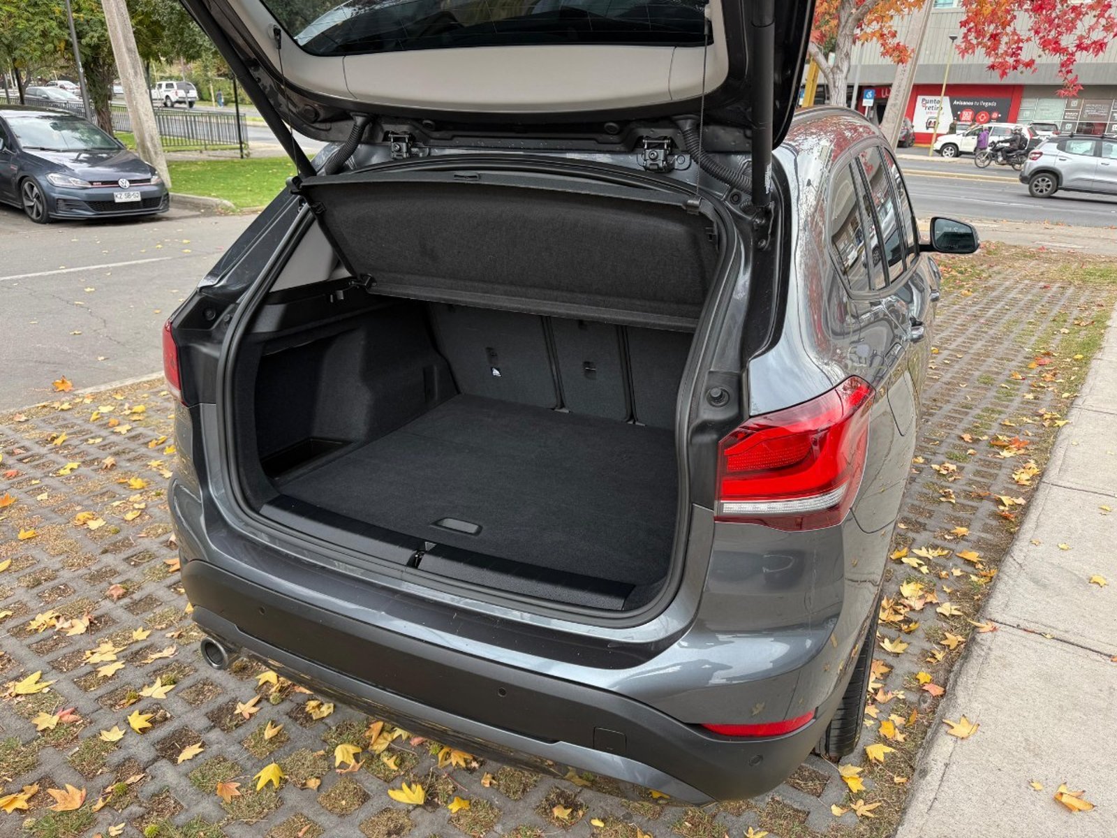 BMW X1 SDRIVE18I LCI 1.5 AT 2022 - Imagen 6 de 9