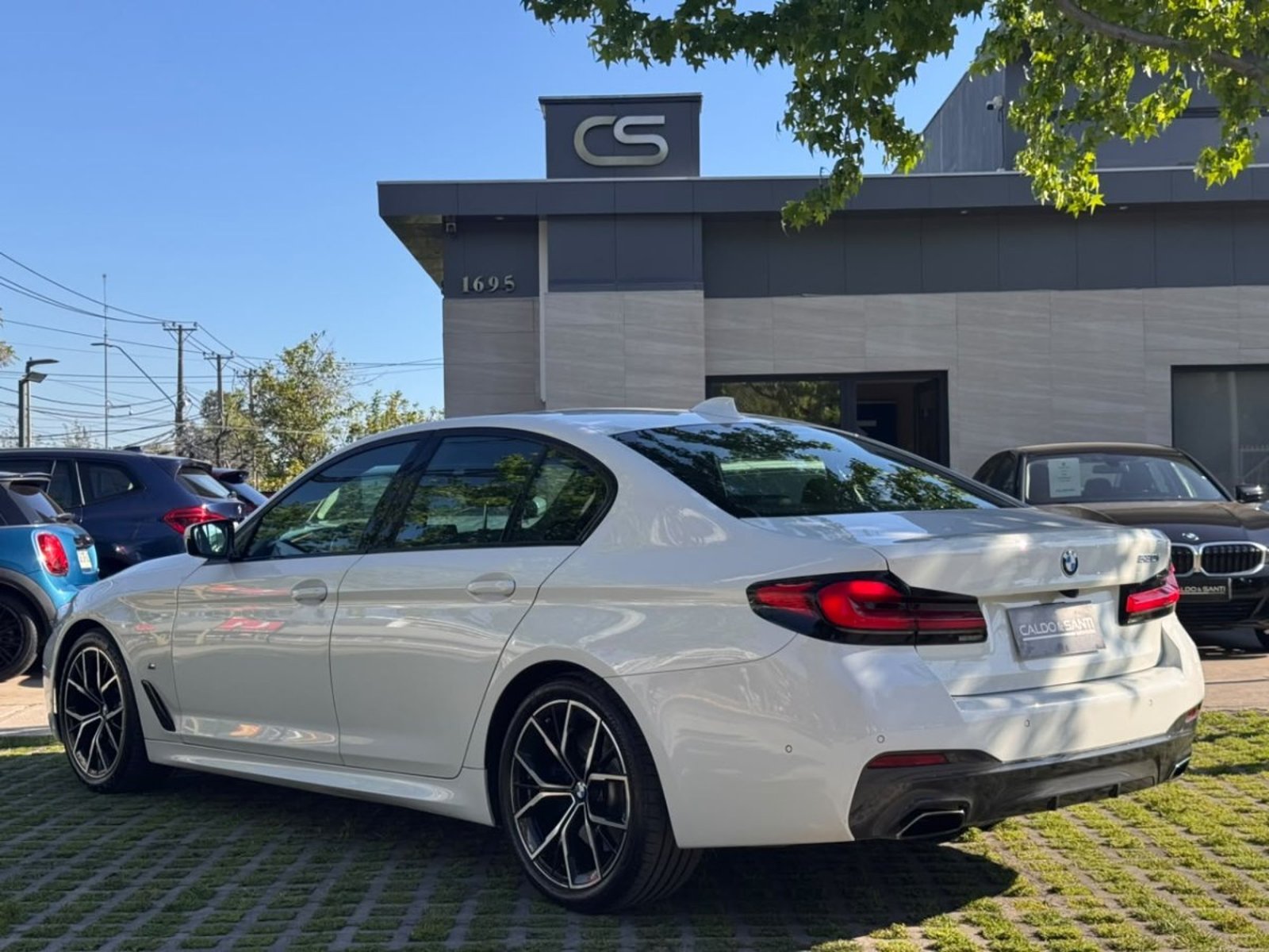 BMW 530I M SPORT 2.0 AUT 2021 - Foto 3 de 10