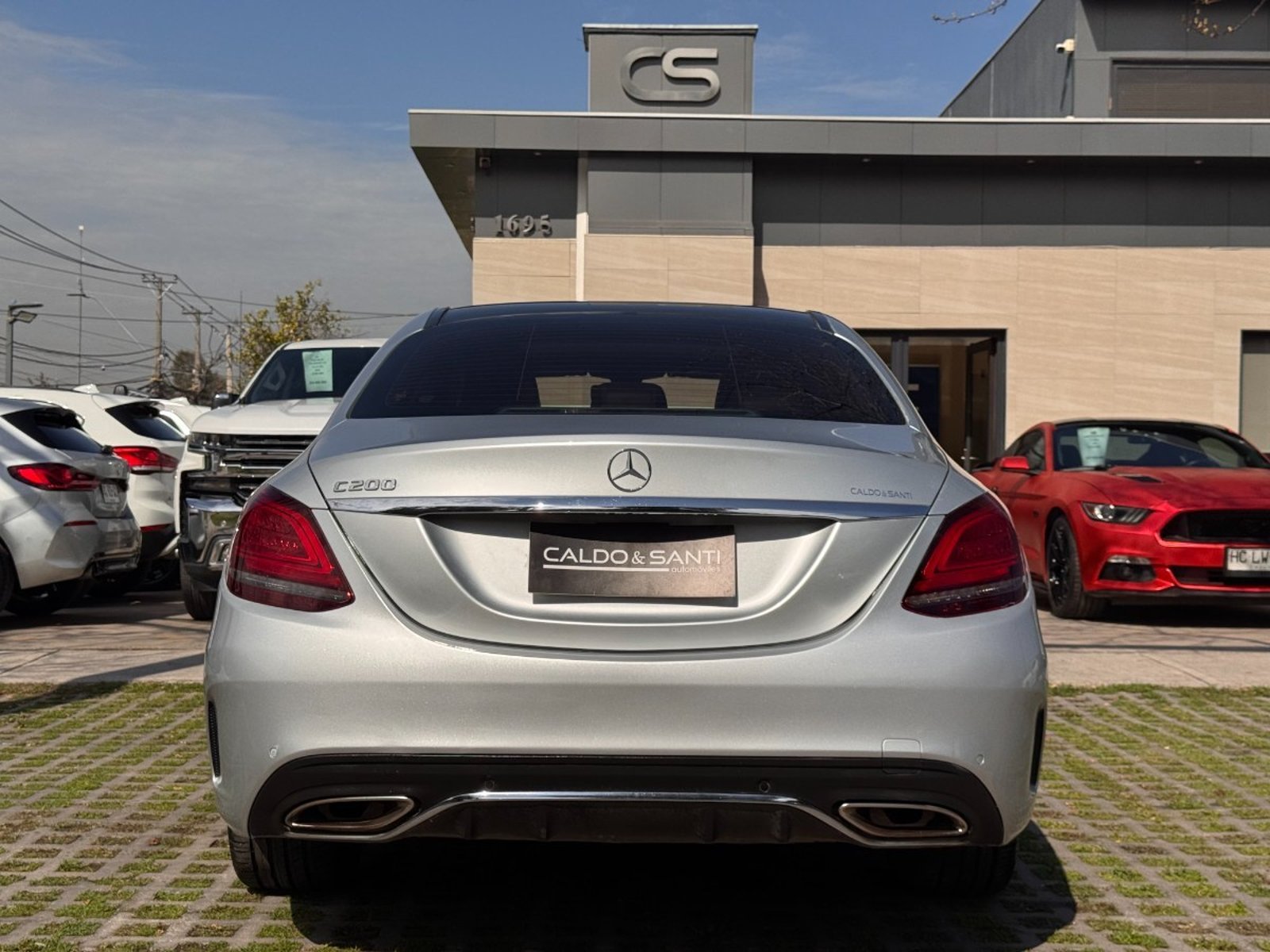 Mercedes-Benz C200 SEDAN 2.0 AT LOOK AMG 2021 - Foto 4 de 10
