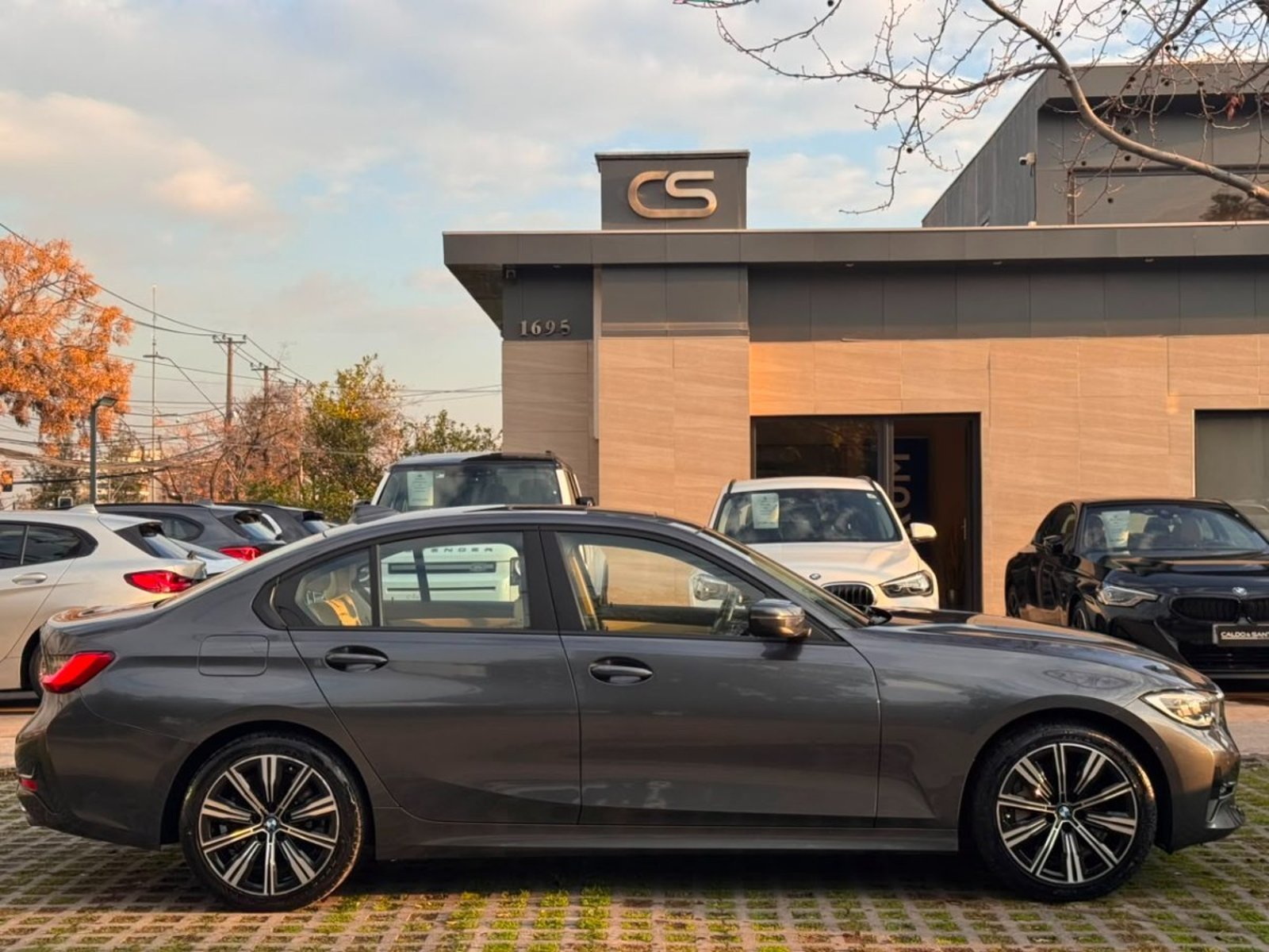 BMW 330I LIMITED 2.0 AUT 2021 - Imagen 6 de 10